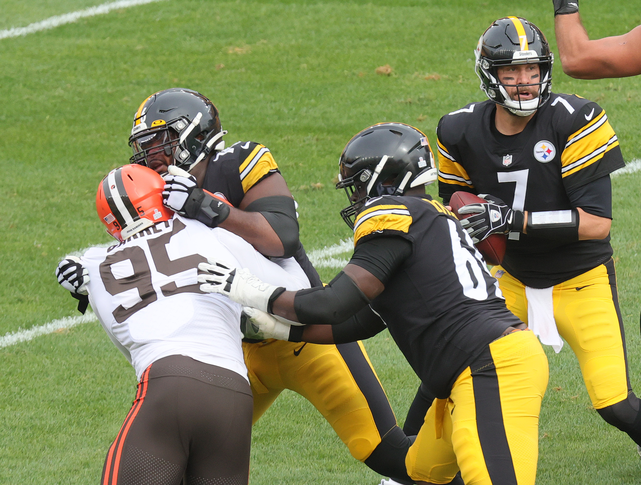 Steelers Collapse In NFL Playoff Loss To Browns After 11-0