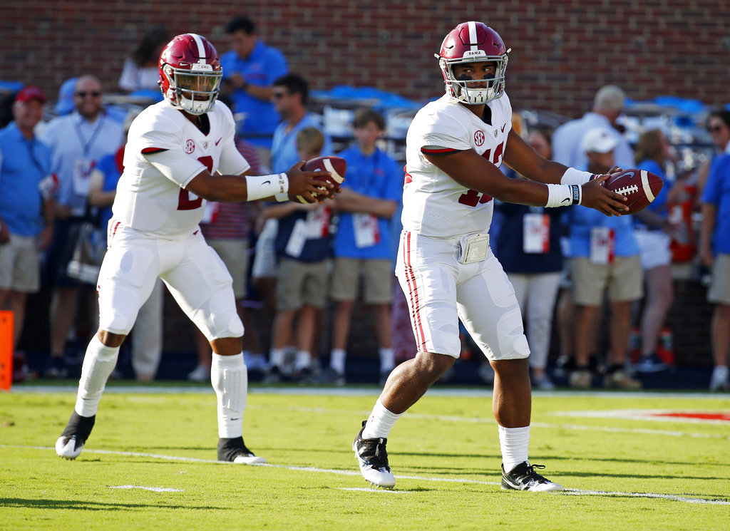 Jalen Hurts, Tua Tagovailoa should both stay at Alabama – and here's why