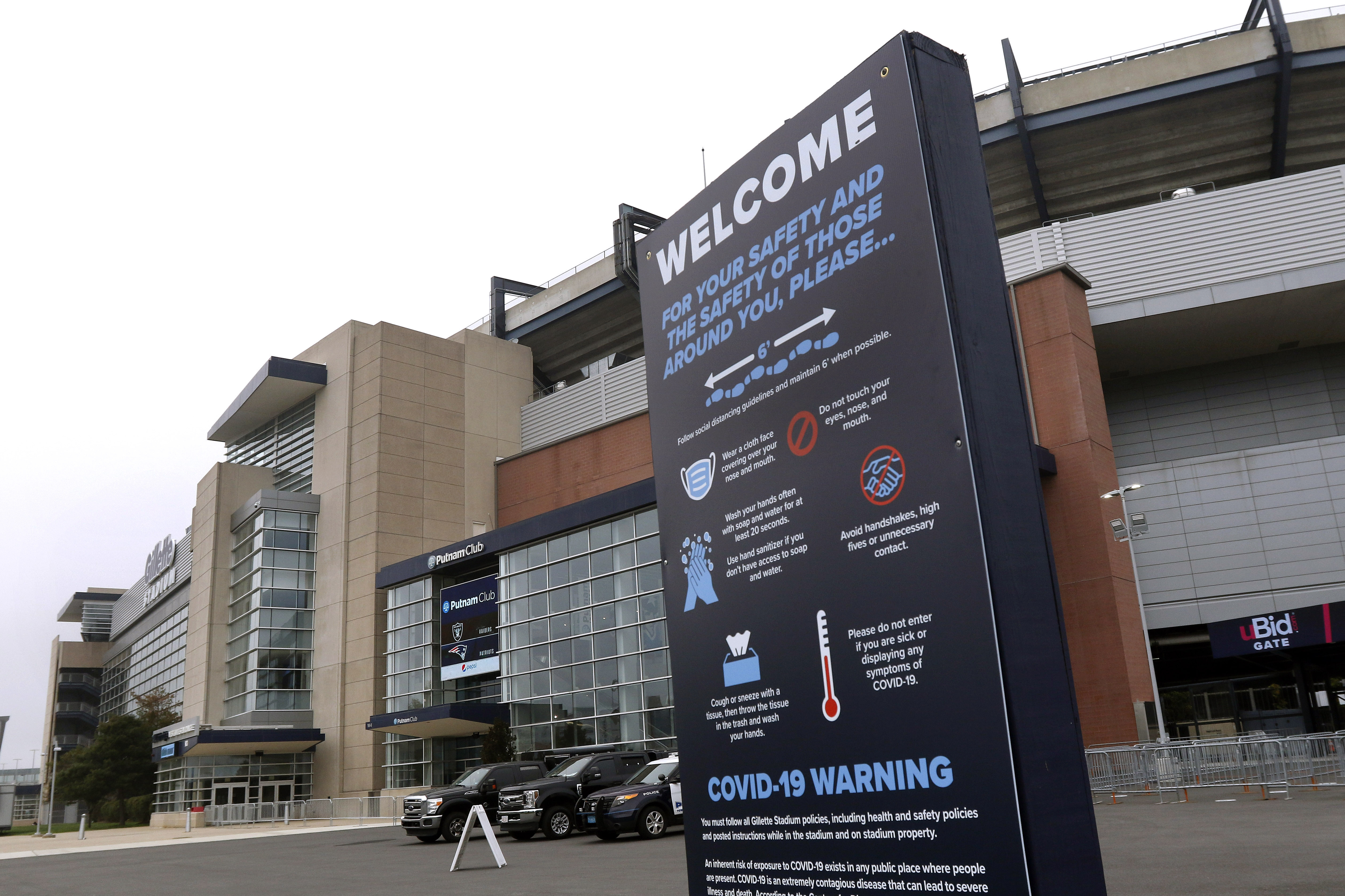 Patriots to social distance by traveling on two planes to Kansas City