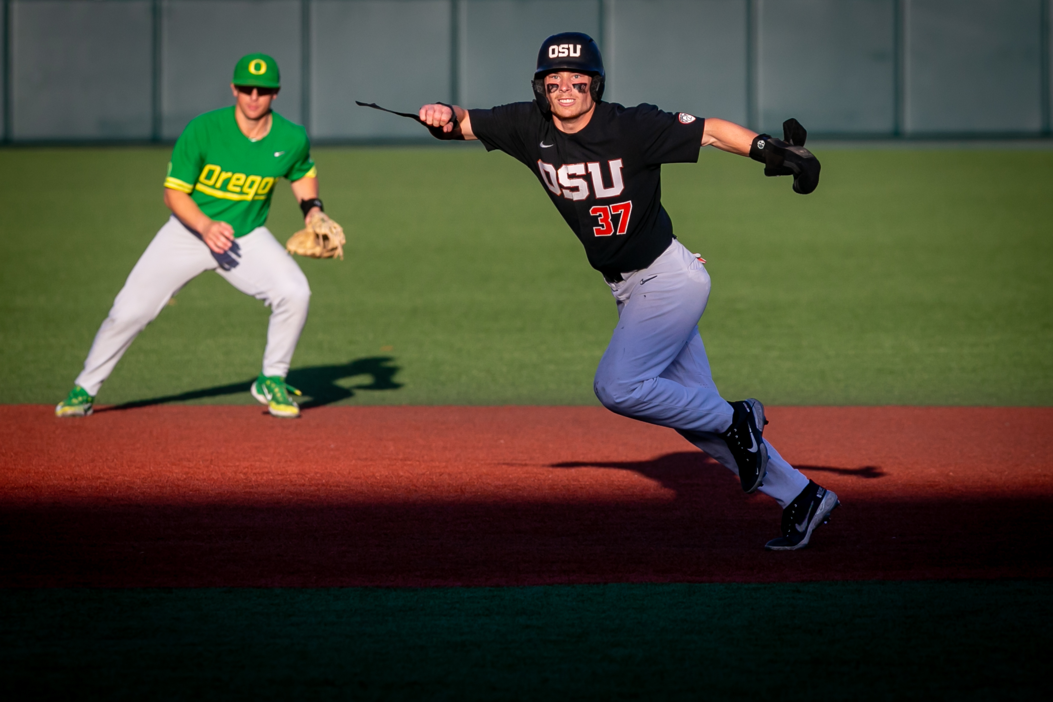 McDowell, Turley power Oregon St. past Sam Houston, 18-2 in Baton