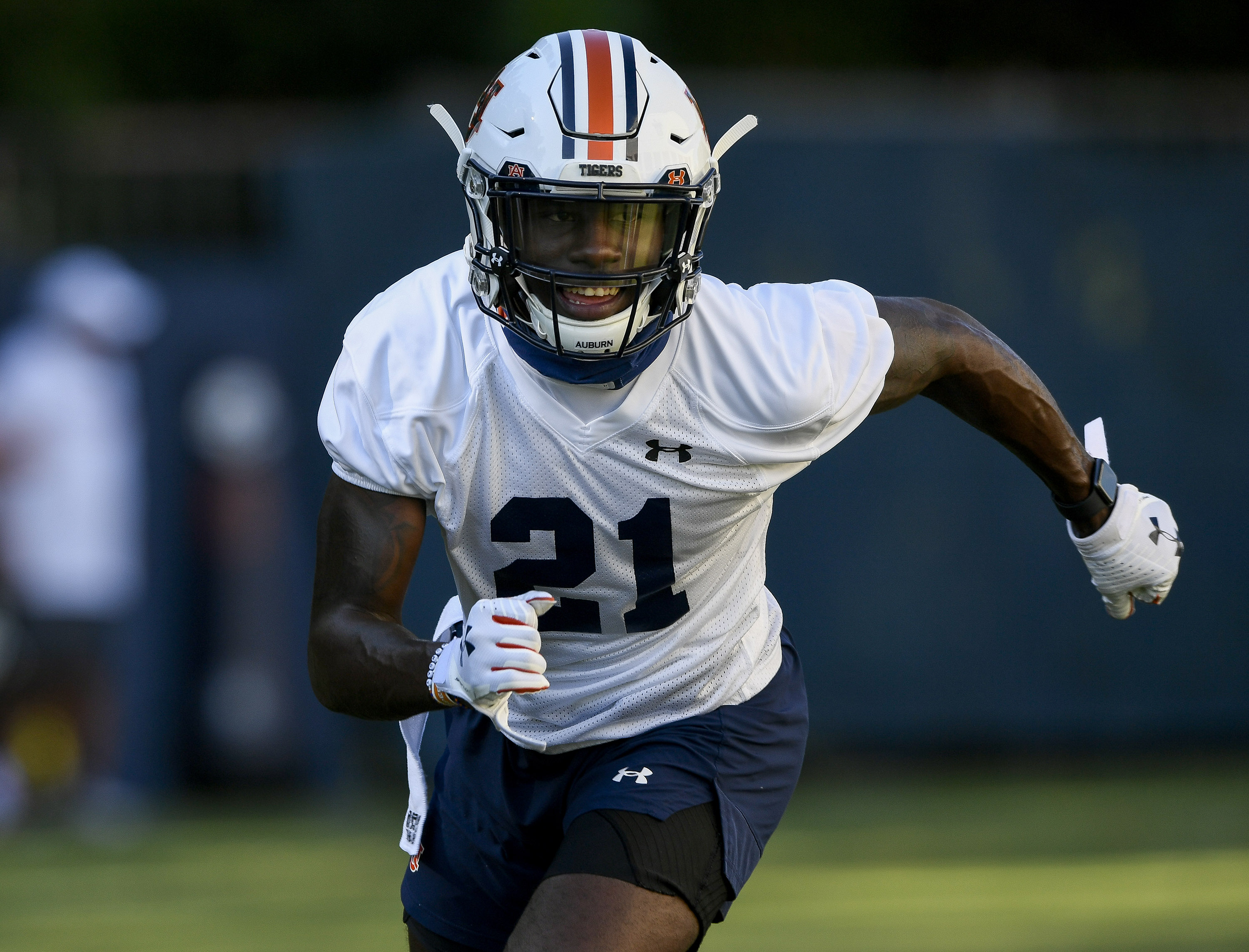 Auburn's Noah Igbinoghene gains confidence at cornerback by losing