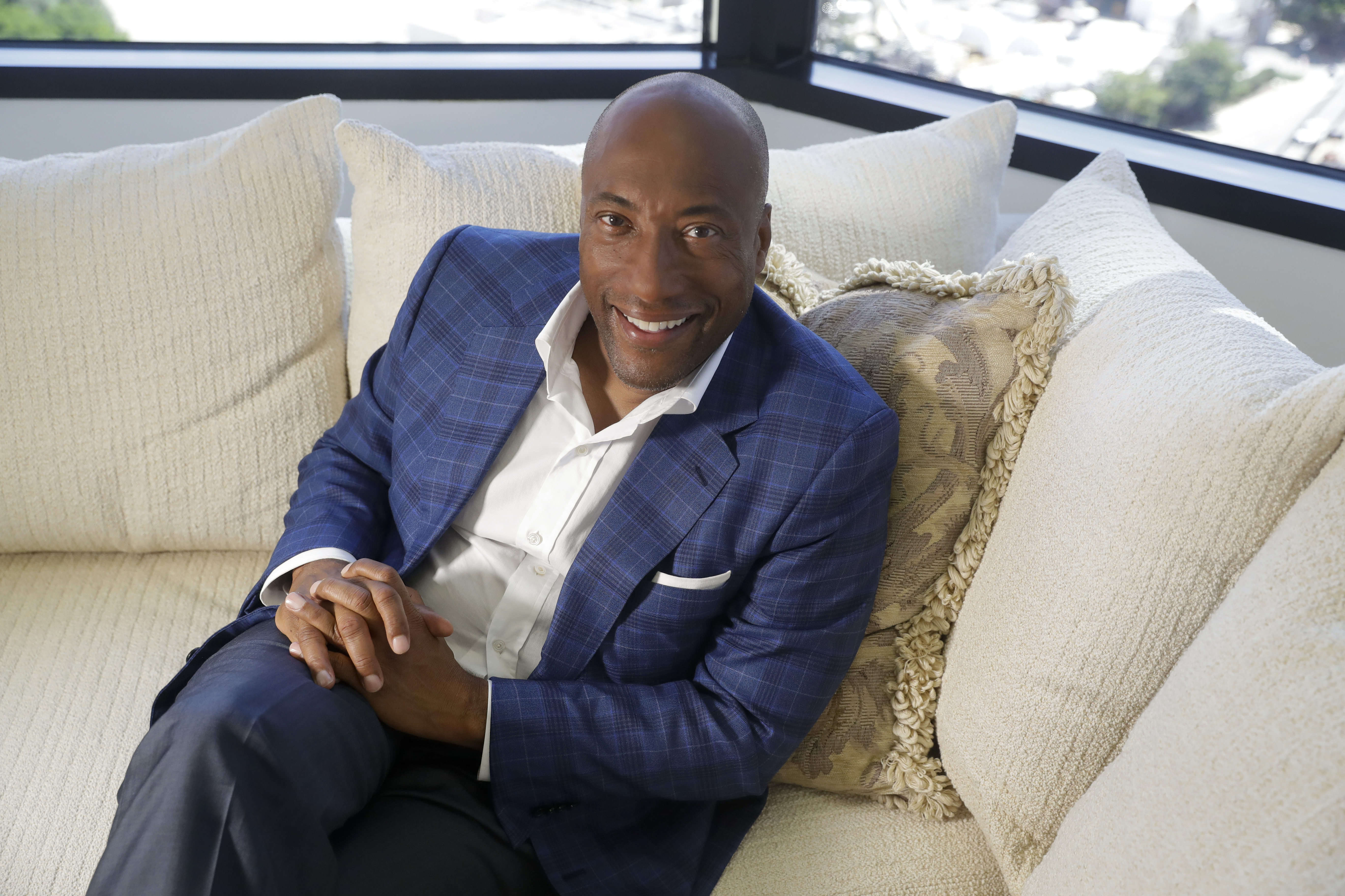 Byron Allen trying to buy Denver Broncos