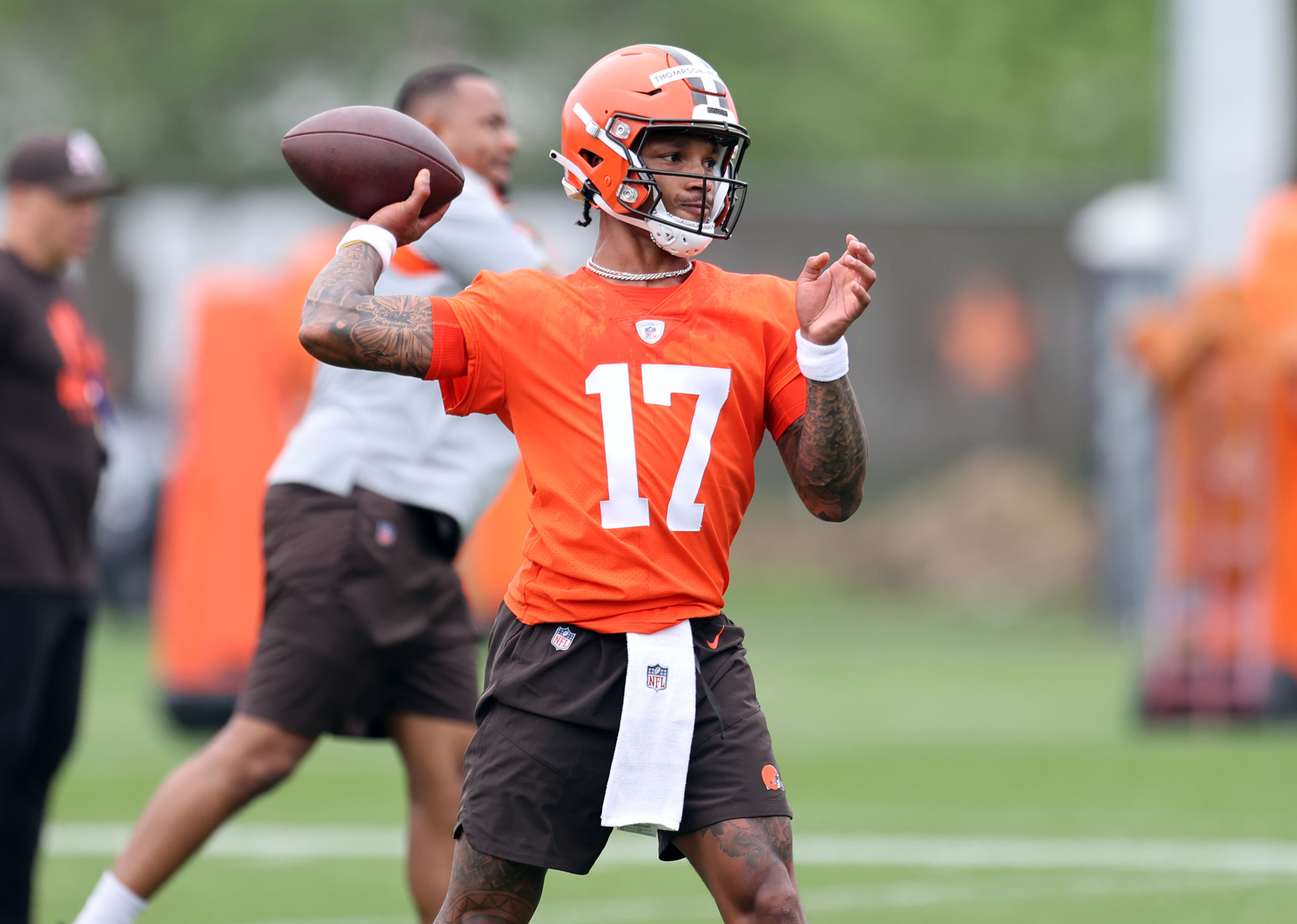 Cleveland Browns rookie Dorian Thompson-Robinson (17) looks to pass the  ball during the NFL football team's rookie minicamp in Berea, Ohio, Friday,  May 12, 2023. (AP Photo/Phil Long Stock Photo - Alamy