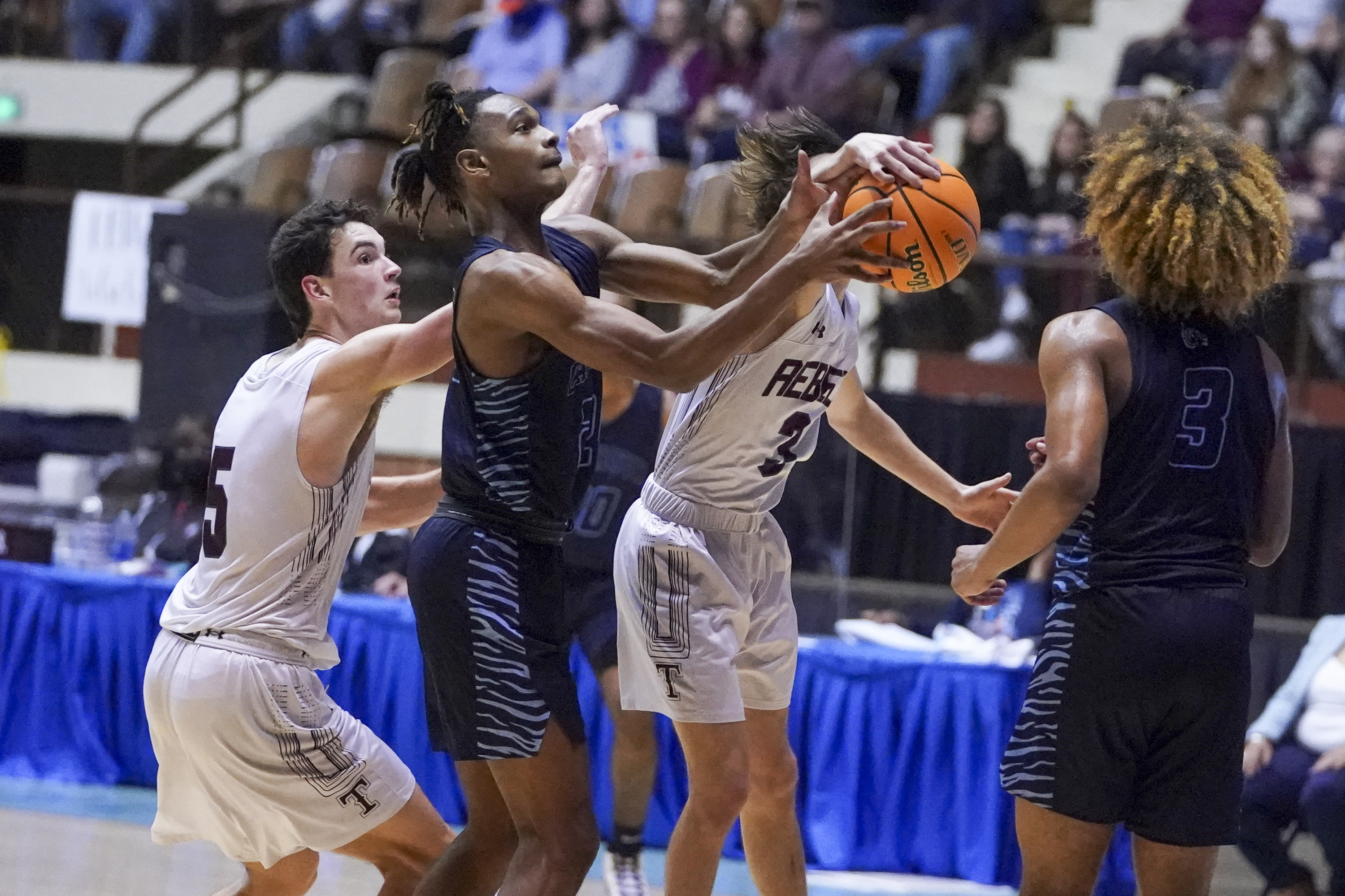 For Calhoun Tigers' J.D. Davison, court is now in session