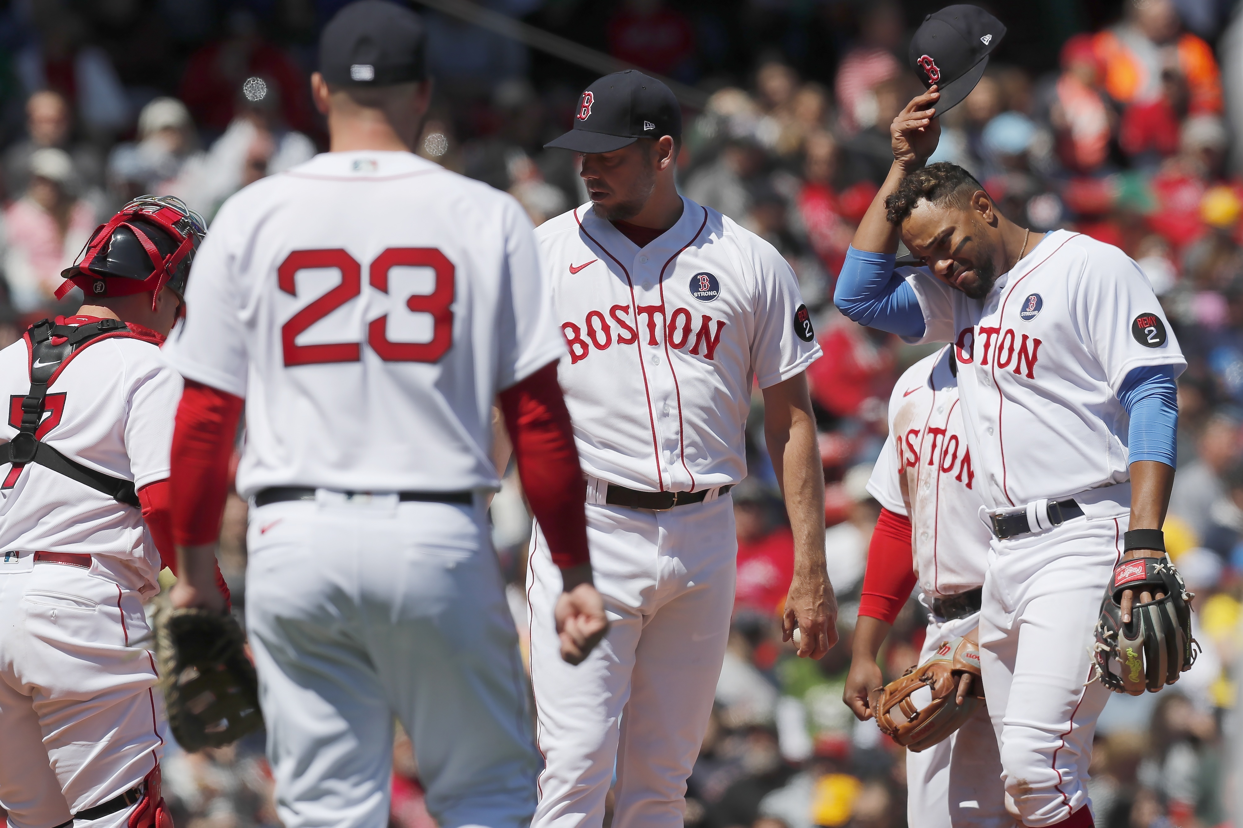 Twins beat Red Sox 7-2