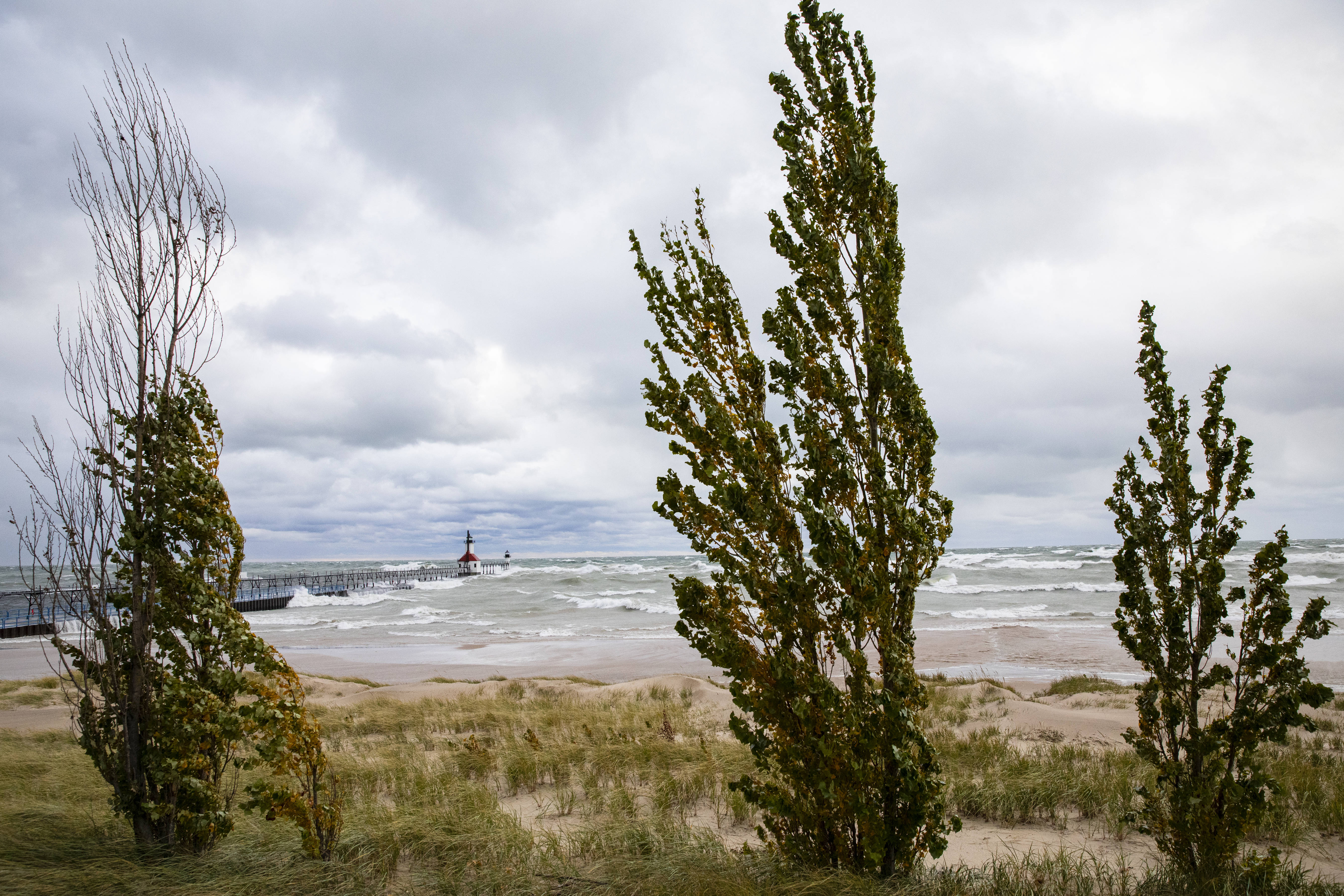 Massive waves pummel Lake Michigan's iconic lighthouses - mlive.com