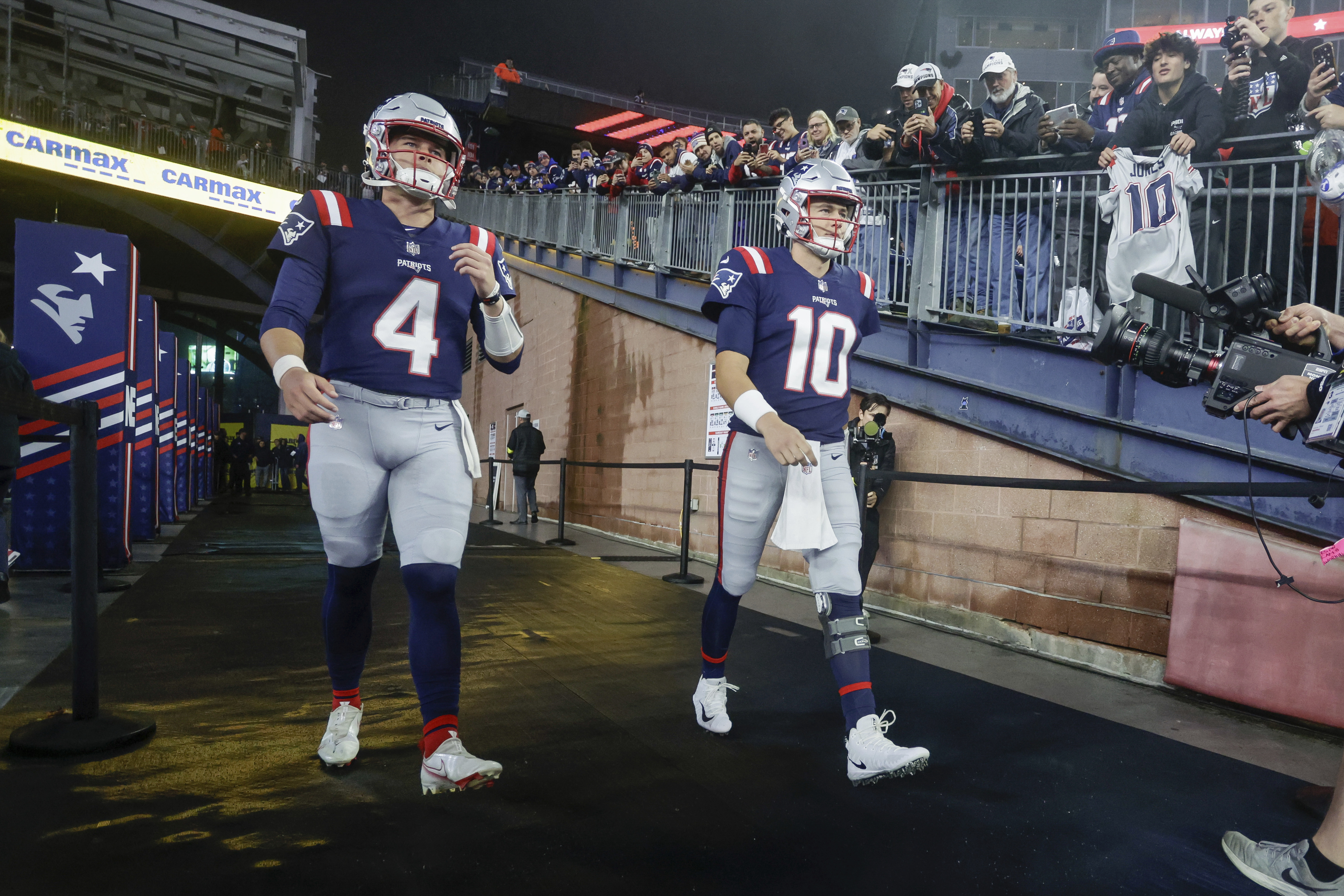 Mac Jones ensuring there's no Patriots QB competition with Bailey