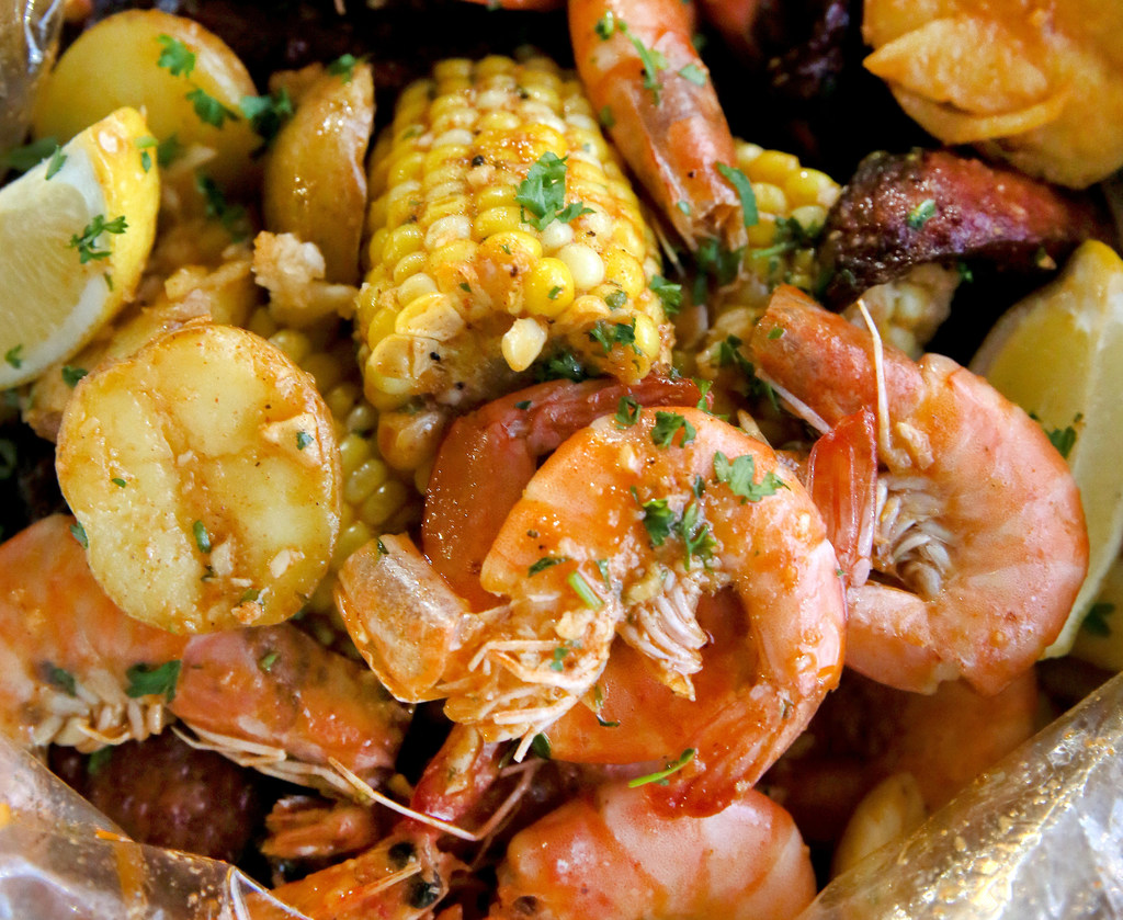 10 seafood boil restaurants in Greater Cleveland 