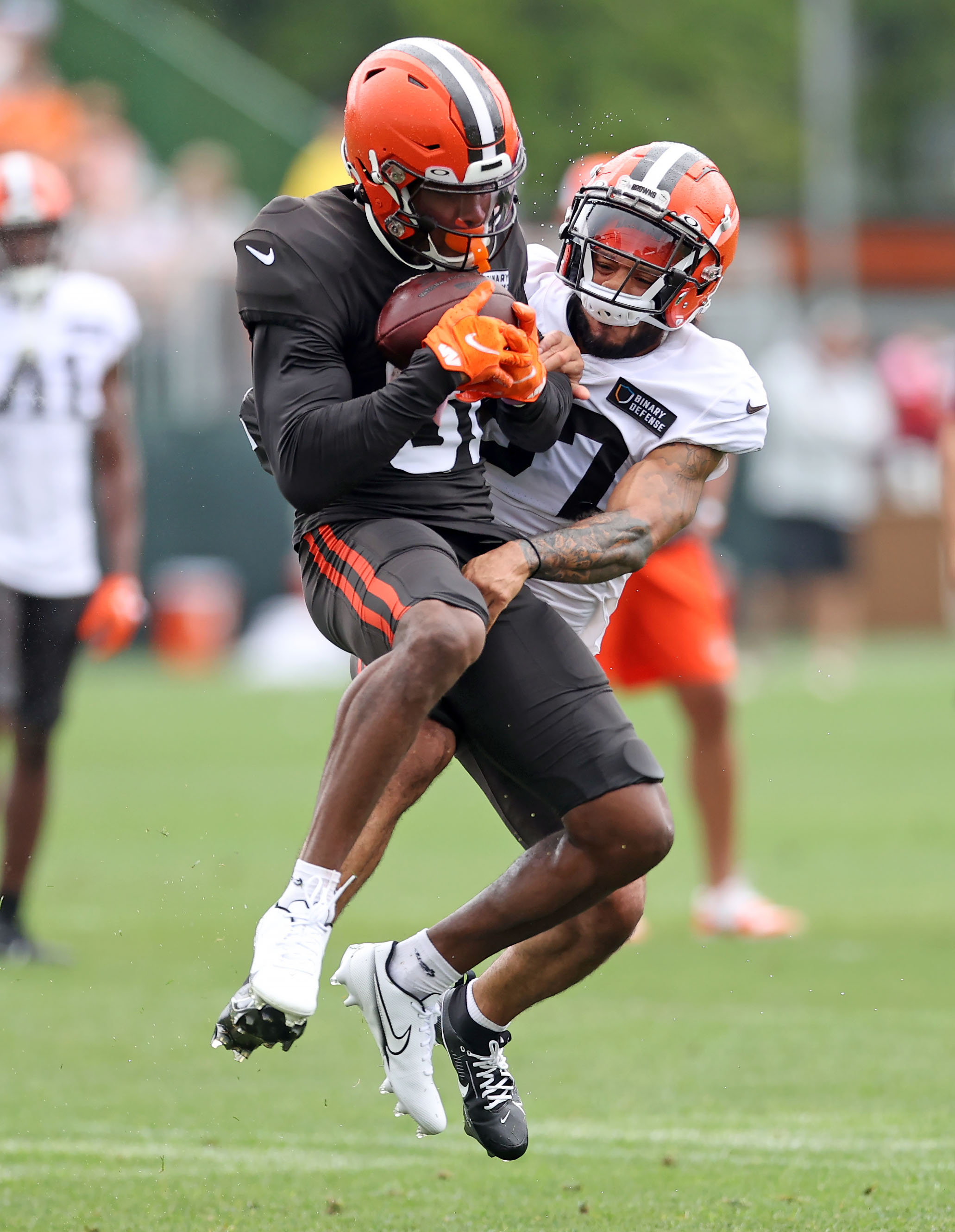 Cleveland Browns cornerback Chris Westry (49) breaks up a pass