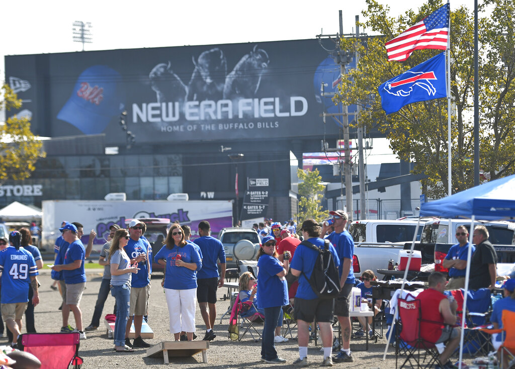 Buffalo Bills Tailgate Cover  Buffalo bills, Bills, Tailgate