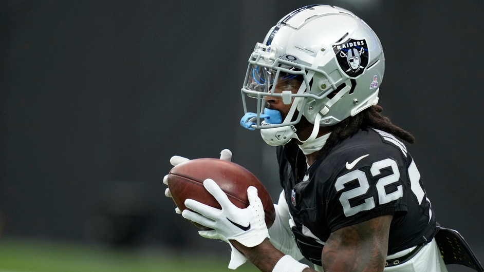 Raiders re-sign running back with Alabama football roots - al.com