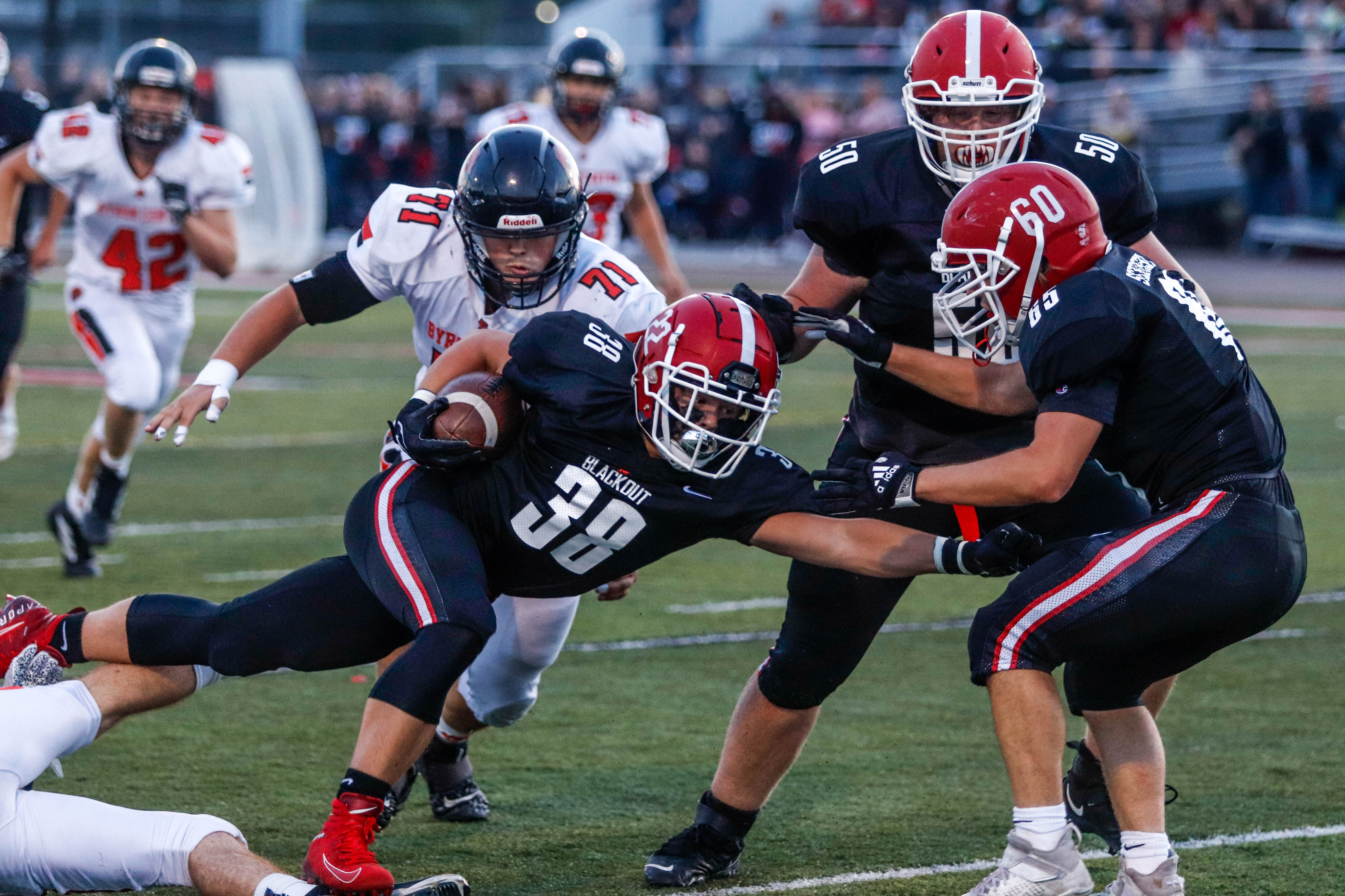 LIVE UPDATES: Week 1 of Friday Night Football, game updates from