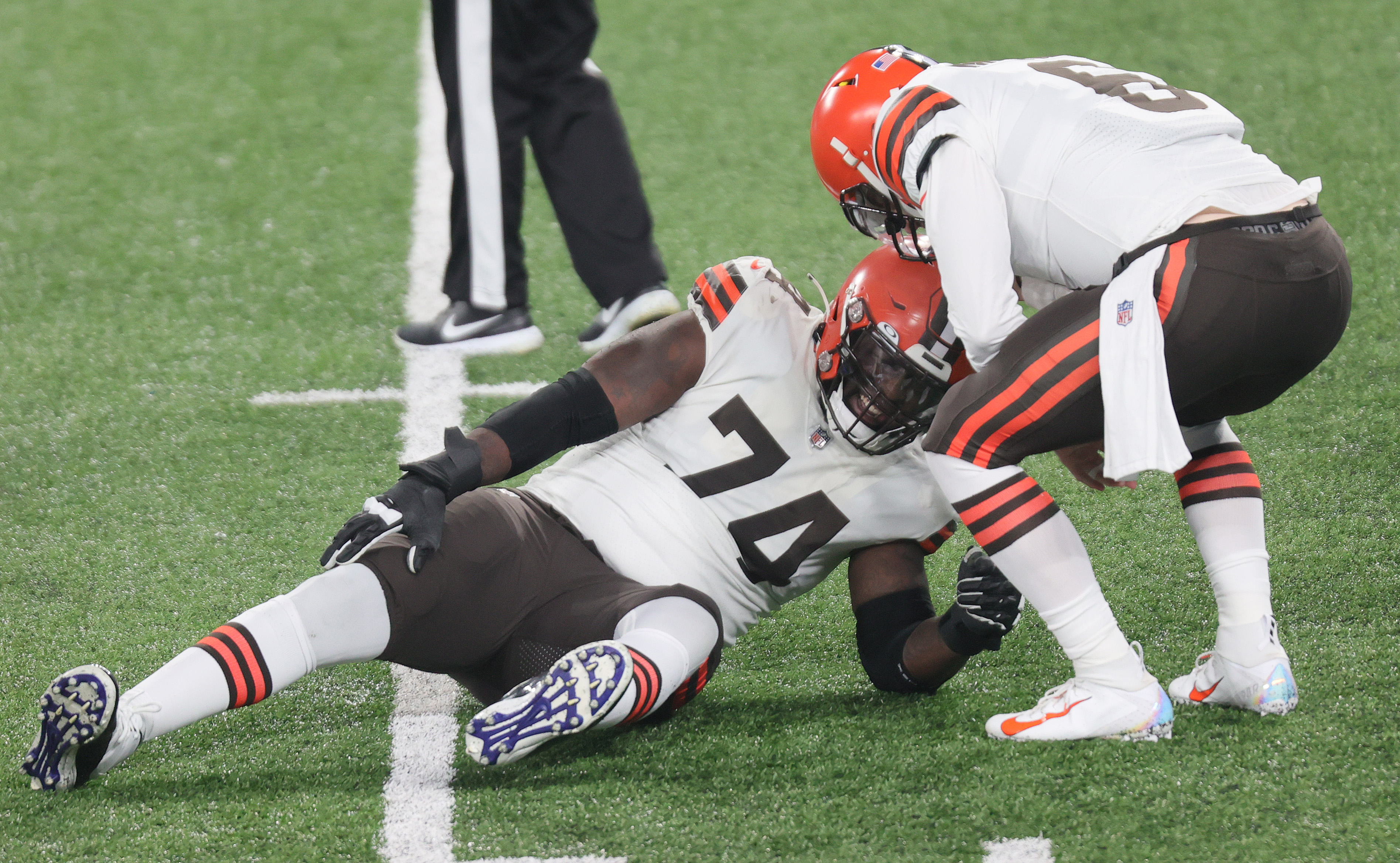 Browns' Nick Harris set to start with Chris Hubbard, Wyatt Teller injured