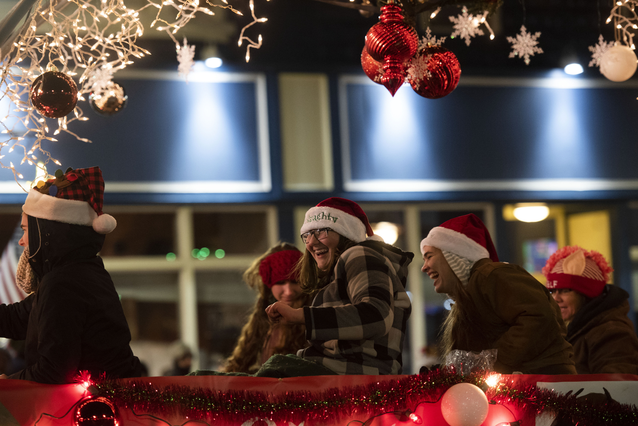 Advance Christmas Parade 2022 Saline's Annual Holiday Parade To Return During Winter Wonderland Weekend -  Mlive.com