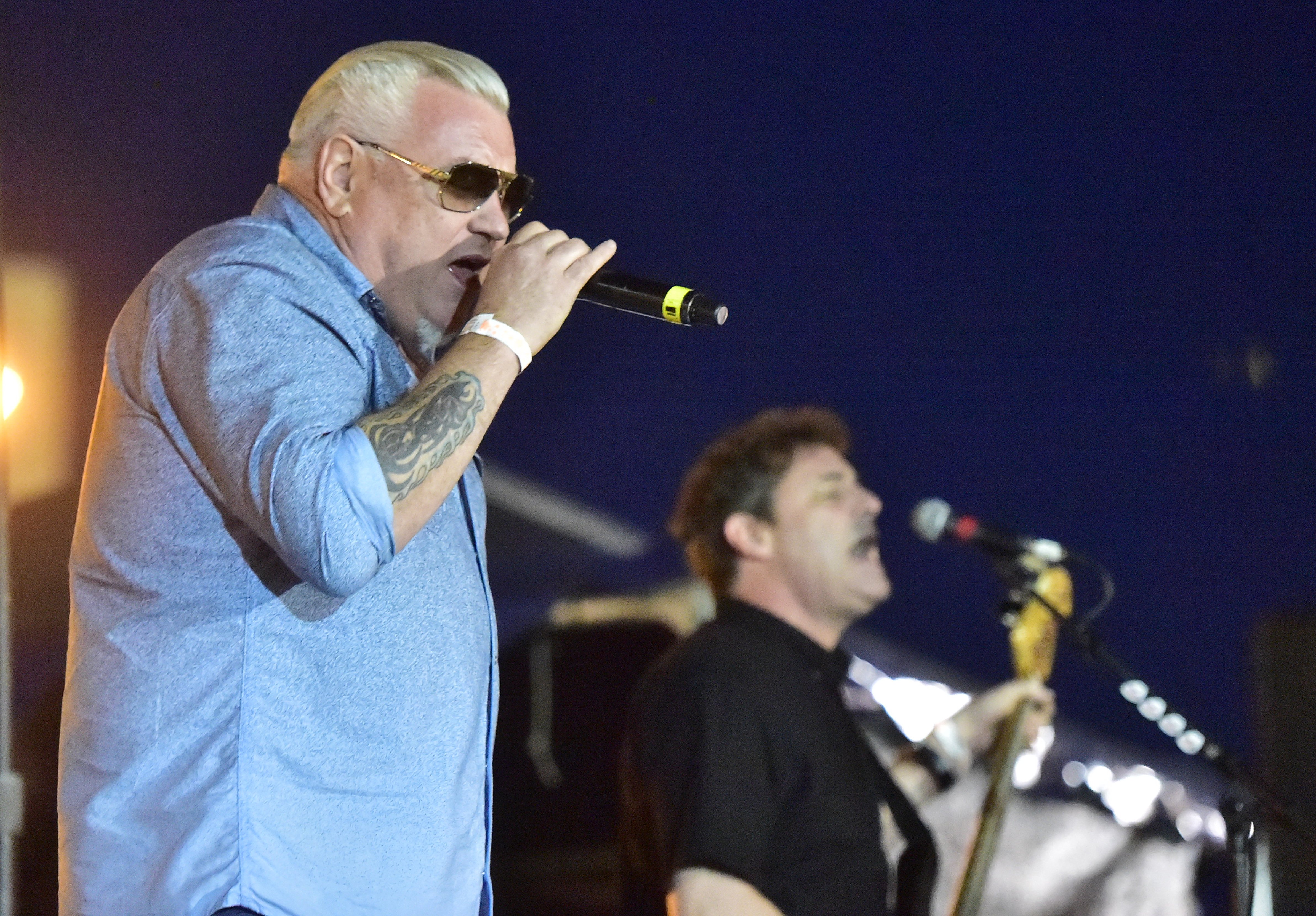 Smash Mouth singer Steve Harwell in hospice care with liver failure  (reports) 
