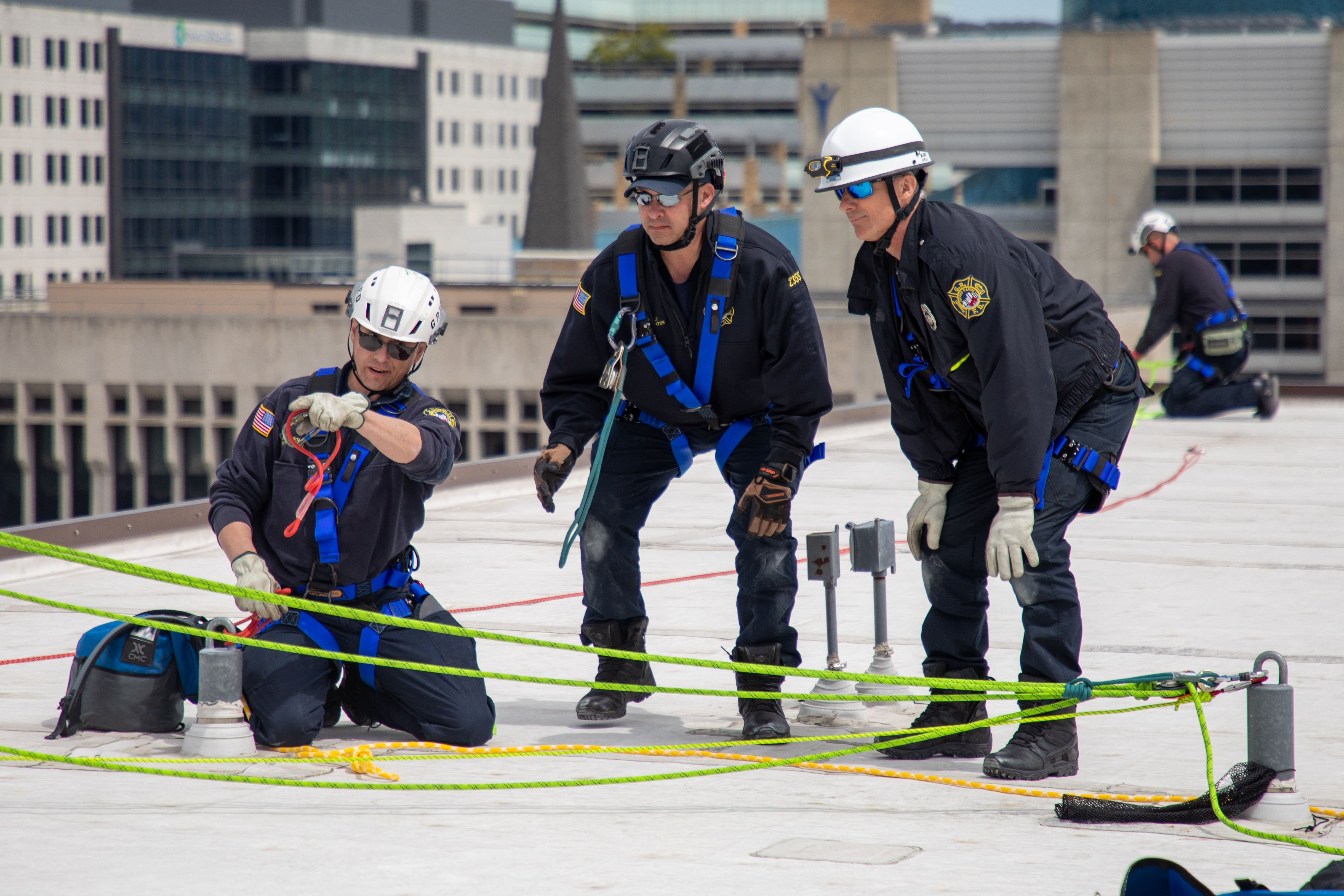 Fire Department hosts rope rescue training at Grand Rapids City Hall ...