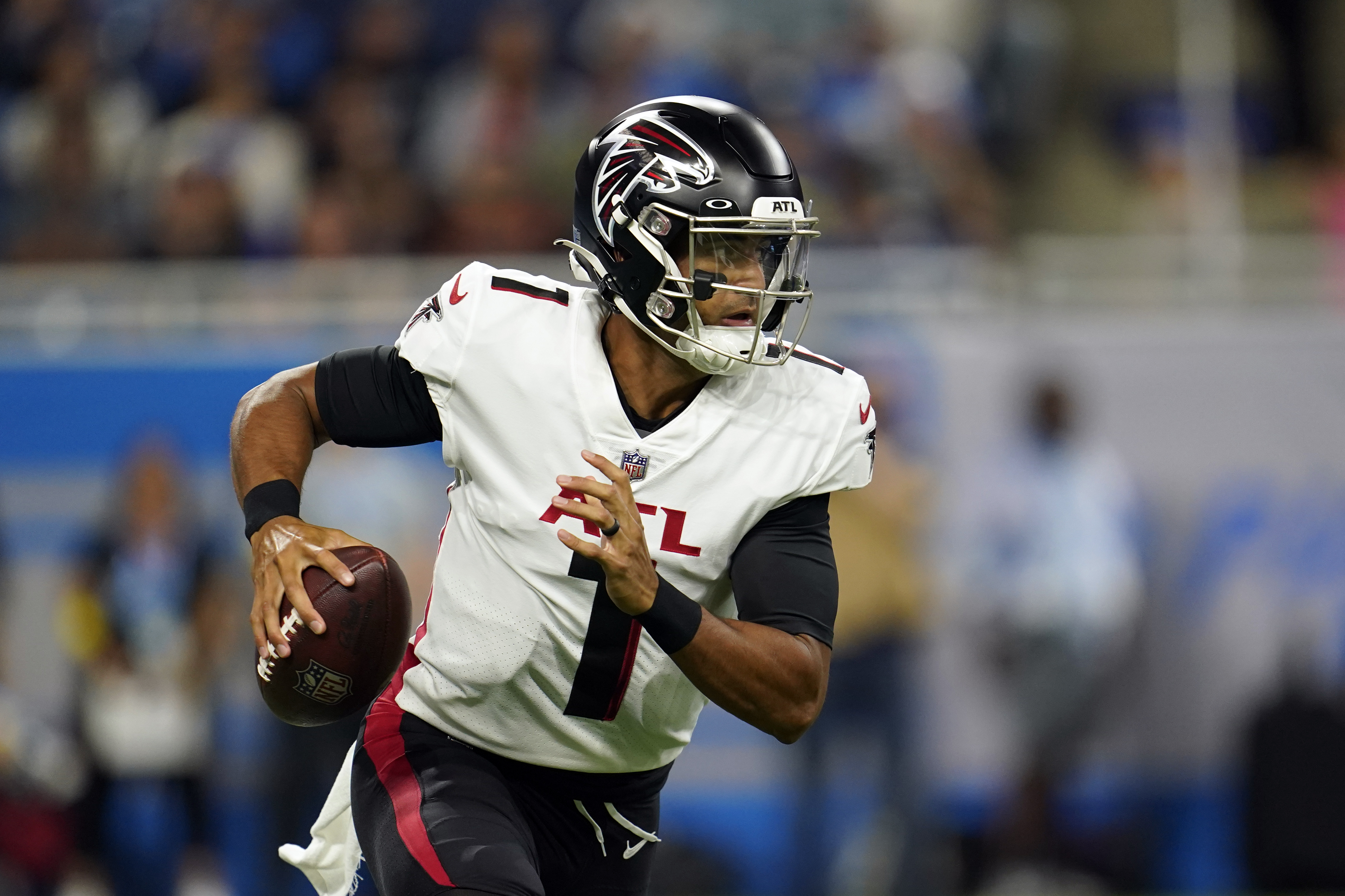 Watch: Marcus Mariota scores his first touchdown with the Atlanta Falcons 