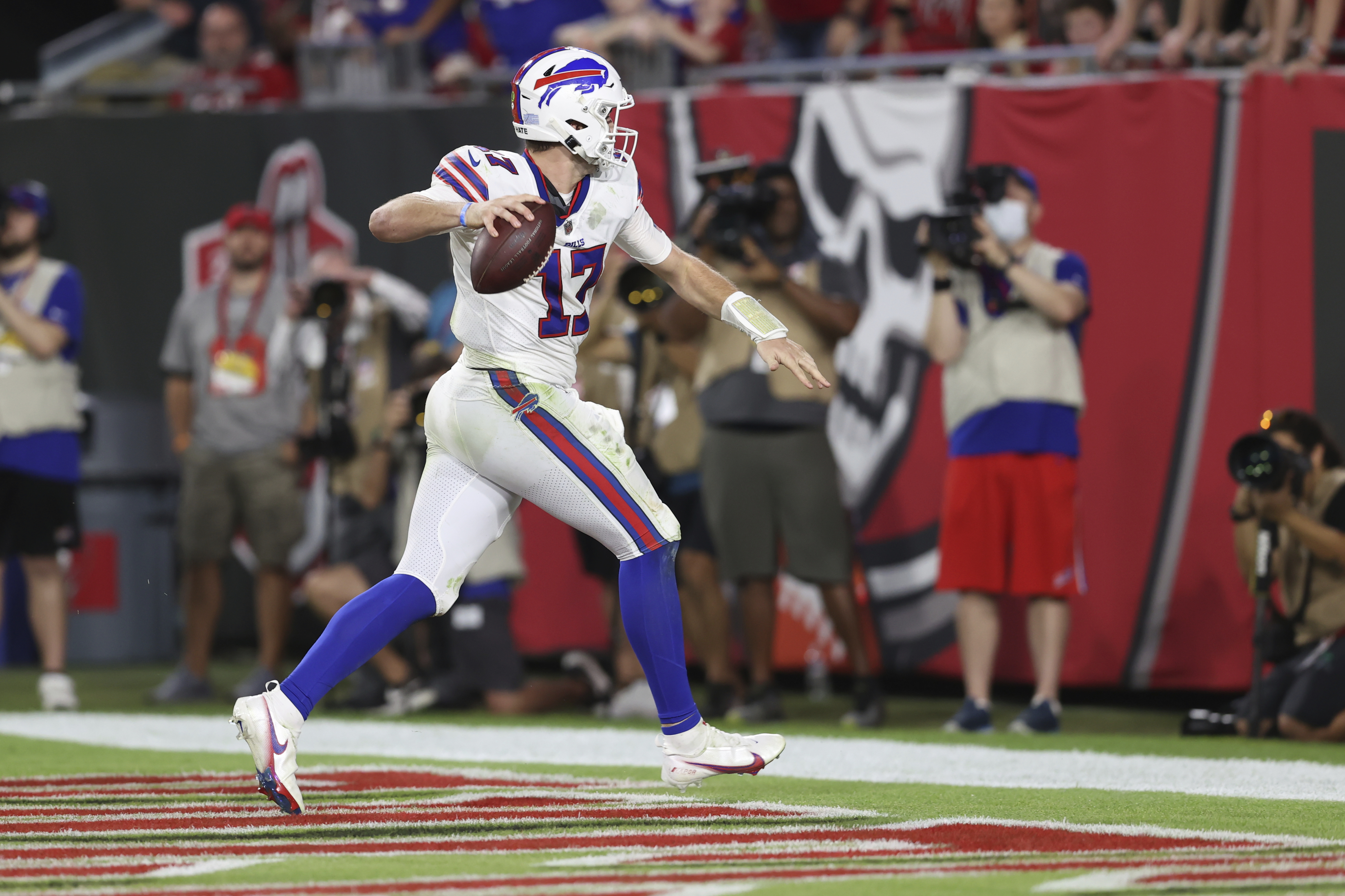 Allen has big game in Bills' 33-27 overtime loss to Bucs - The San