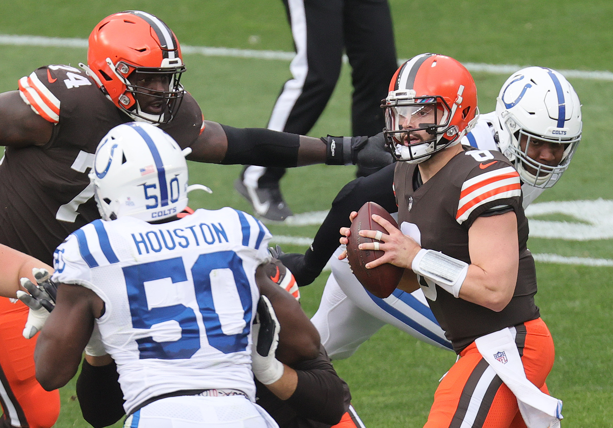 Cleveland Browns defeat the Indianapolis Colts for their fourth