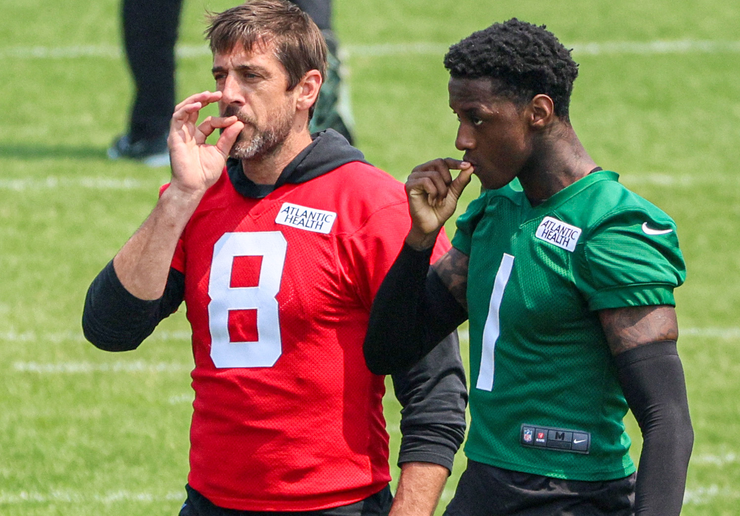 Jets Aaron Rodgers And Sauce Gardner Spark Up A Doobie 9714