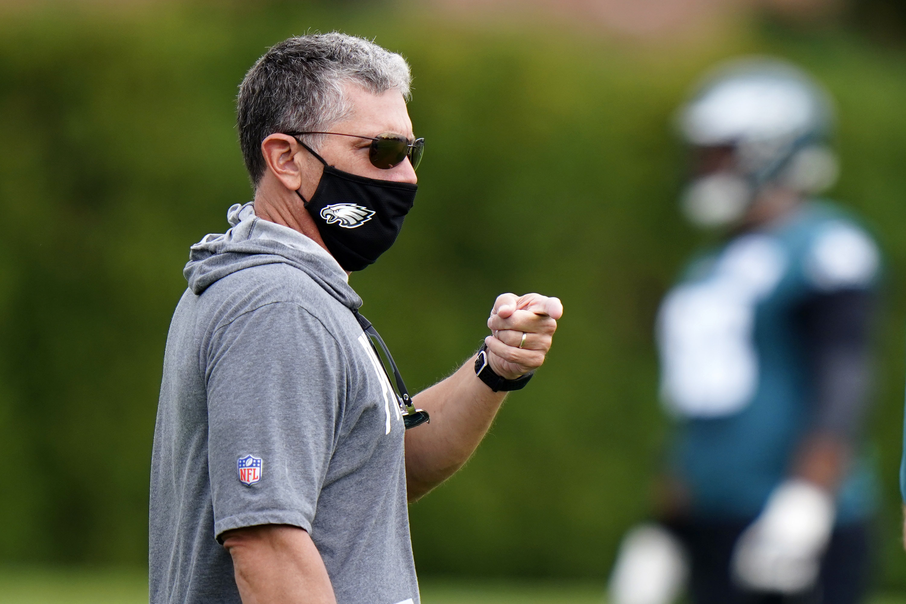 Eagles' Jim Schwartz, defensive coaches get 'choked up' after Brandon  Graham's Pro Bowl selection 