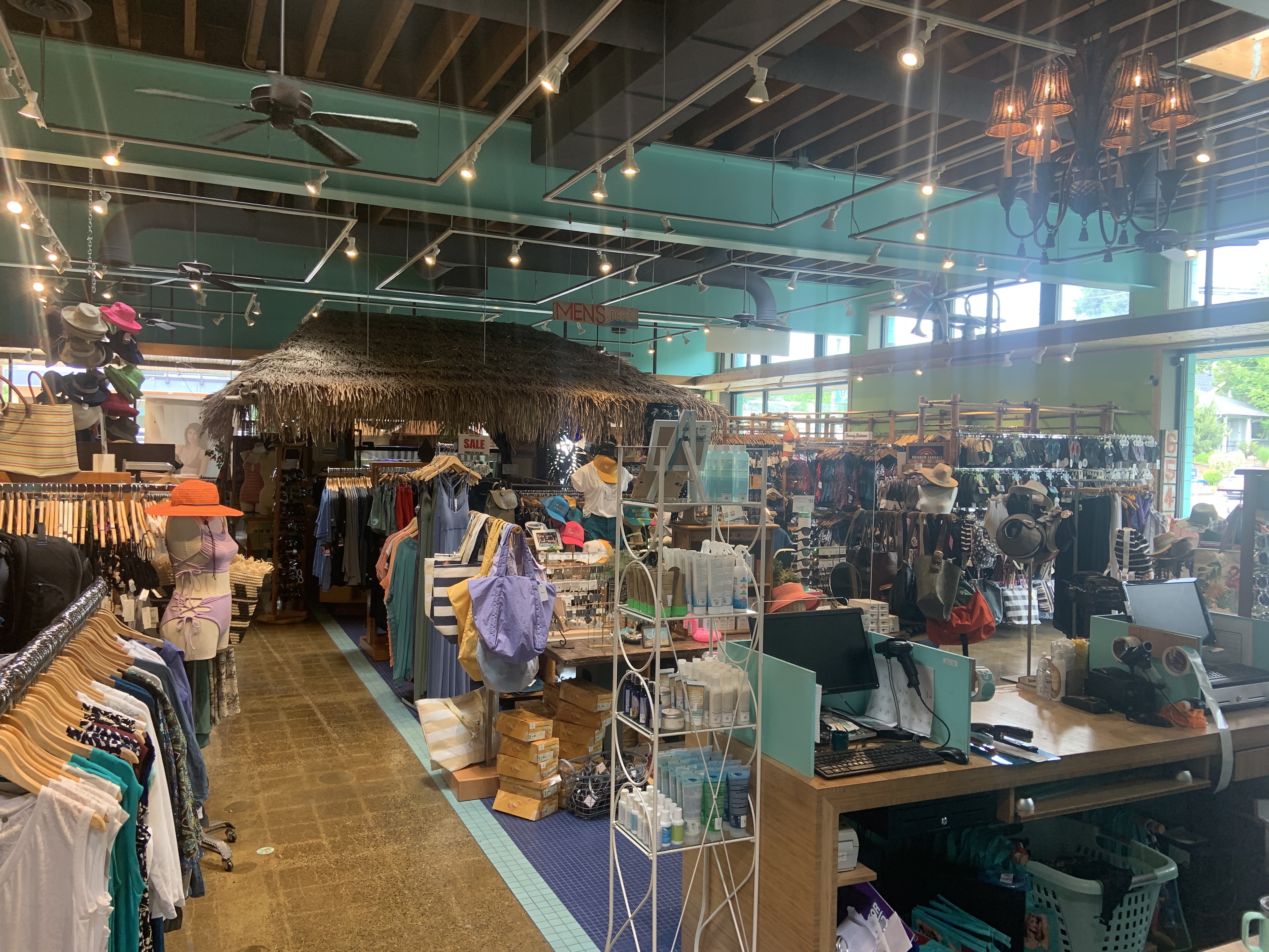 outlet hours portland