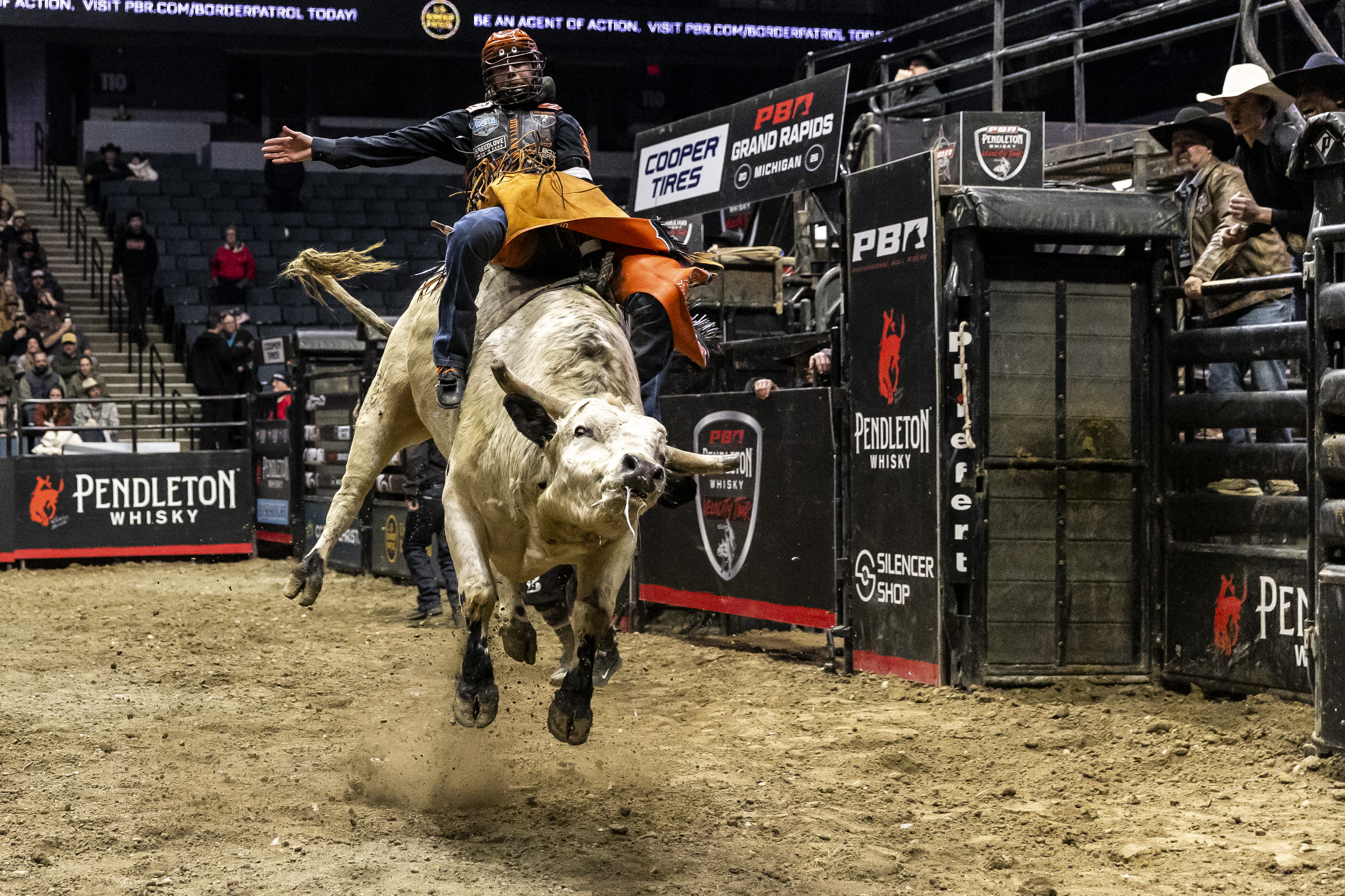World’s best bull riders compete in Grand Rapids - mlive.com