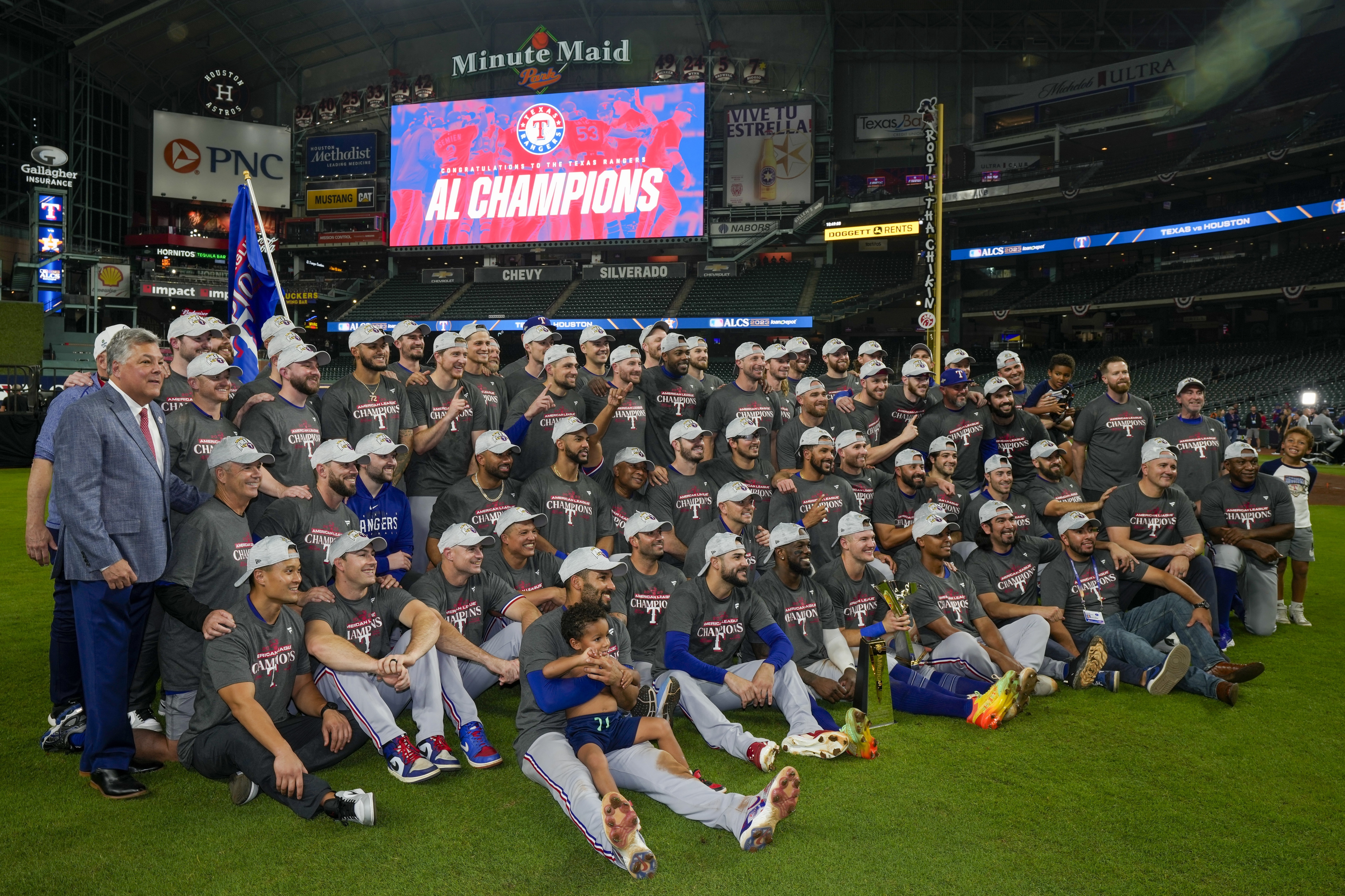 Phillies' bats go quiet during 2-1 loss to Diamondbacks in Game 3 of NL  Championship Series Arizona News - Bally Sports