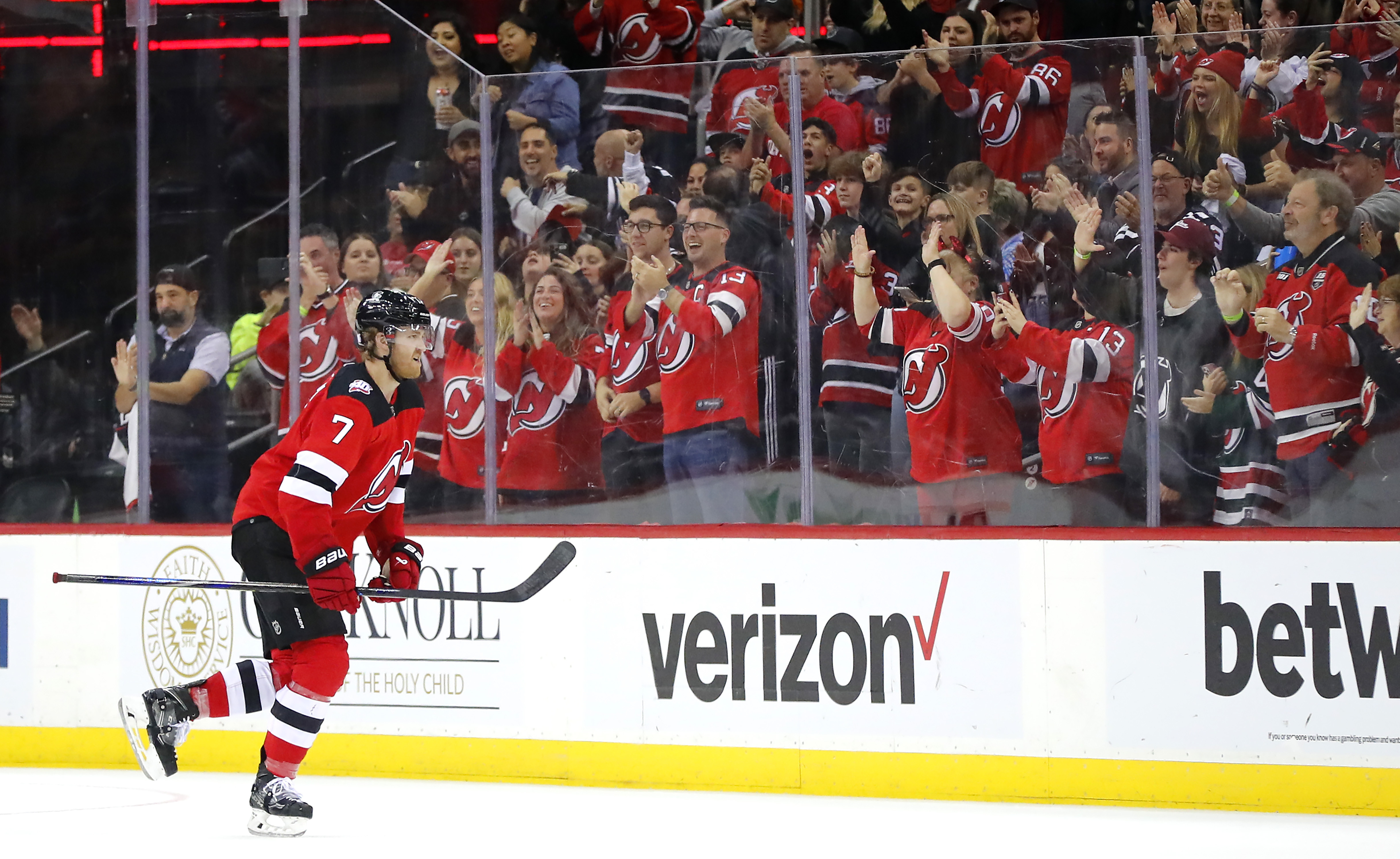 Devils' 10-game win streak ranks high in NHL history