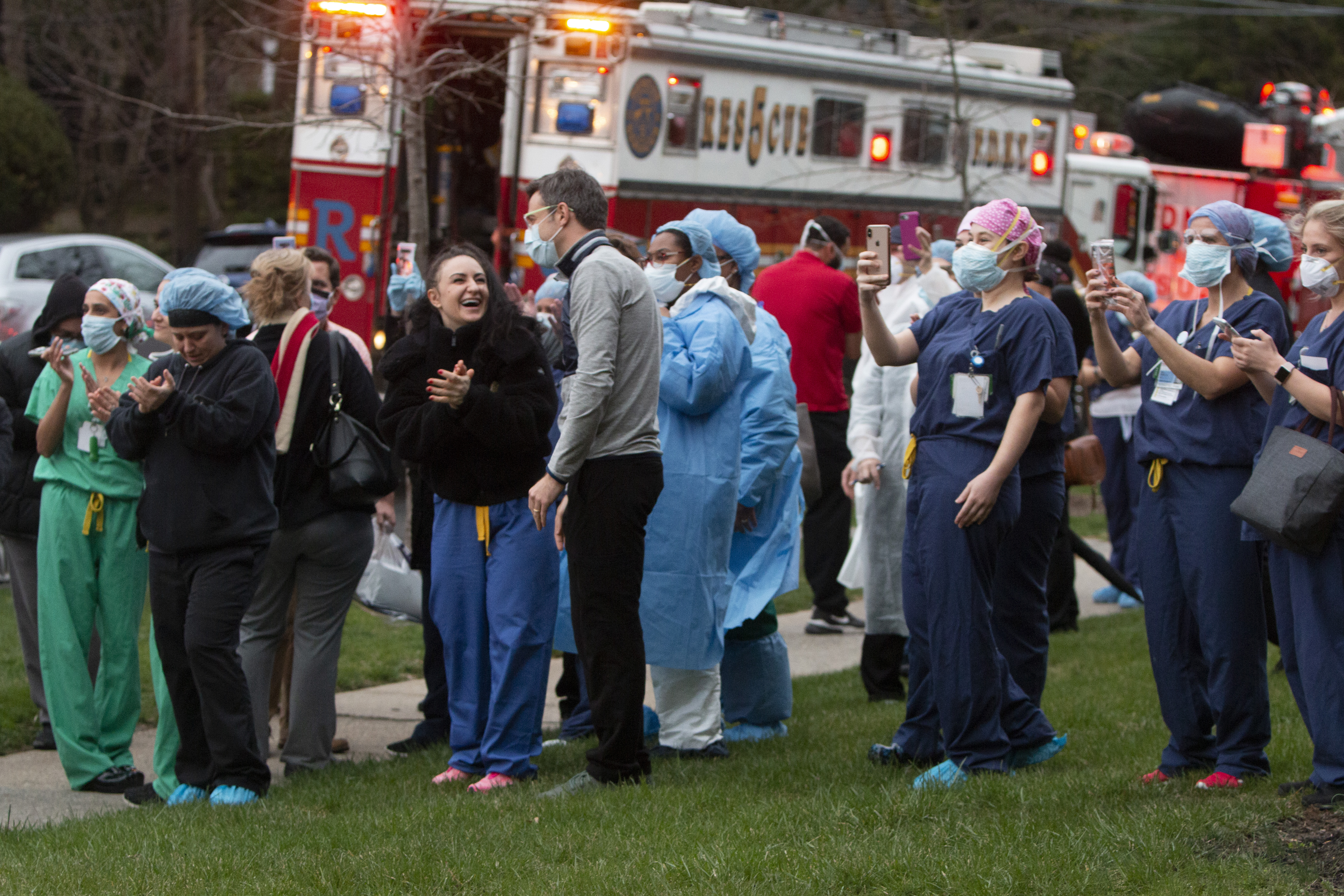 First responders gathered outside Richmond University Hospital on Friday, April 3, 2020 to applaud the hospital's staff. (Staten Island Advance/ Paul Liotta)