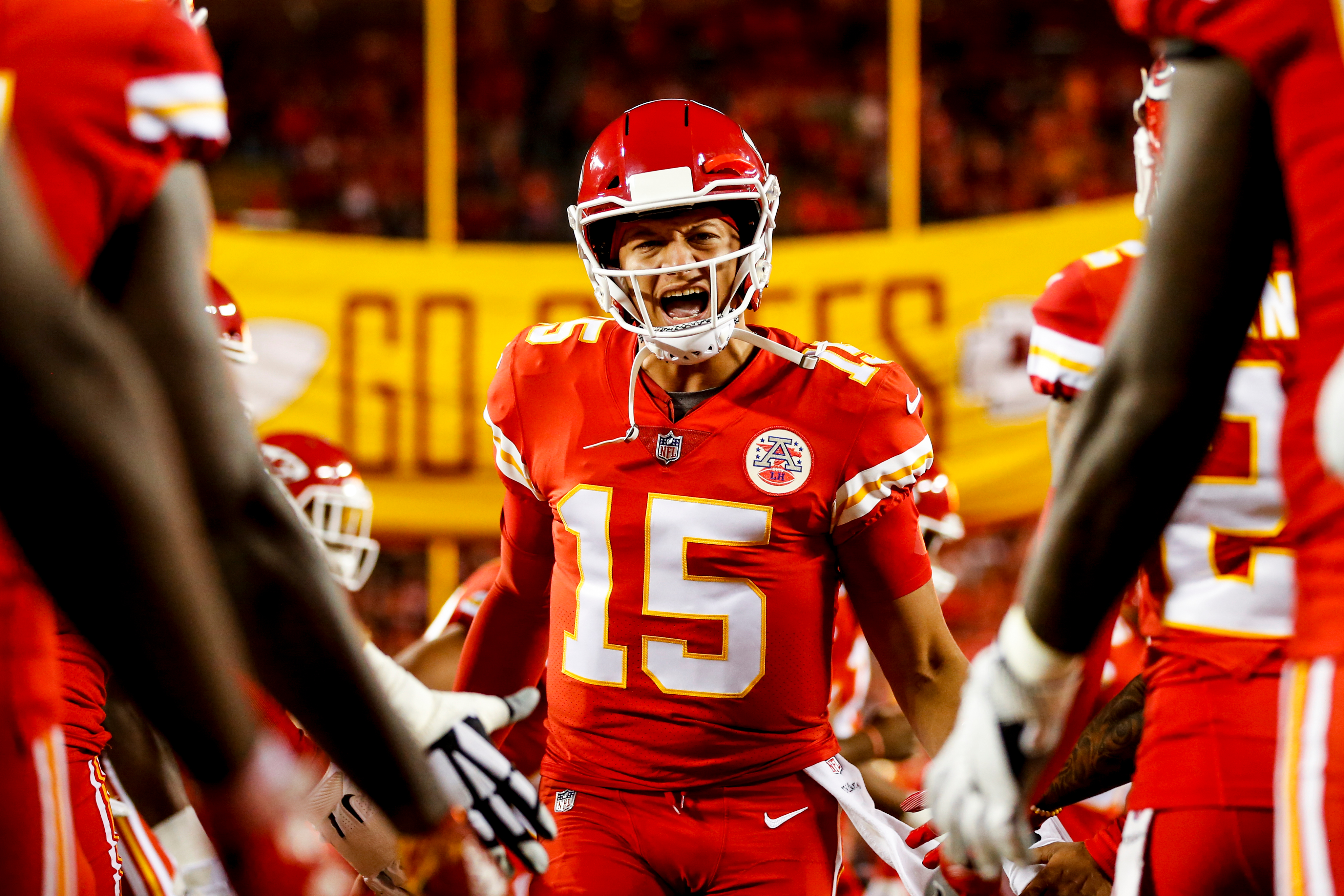 NFL roundup: Patrick Mahomes, Chiefs get past early mistakes to beat Jaguars,  avoid 0-2 start