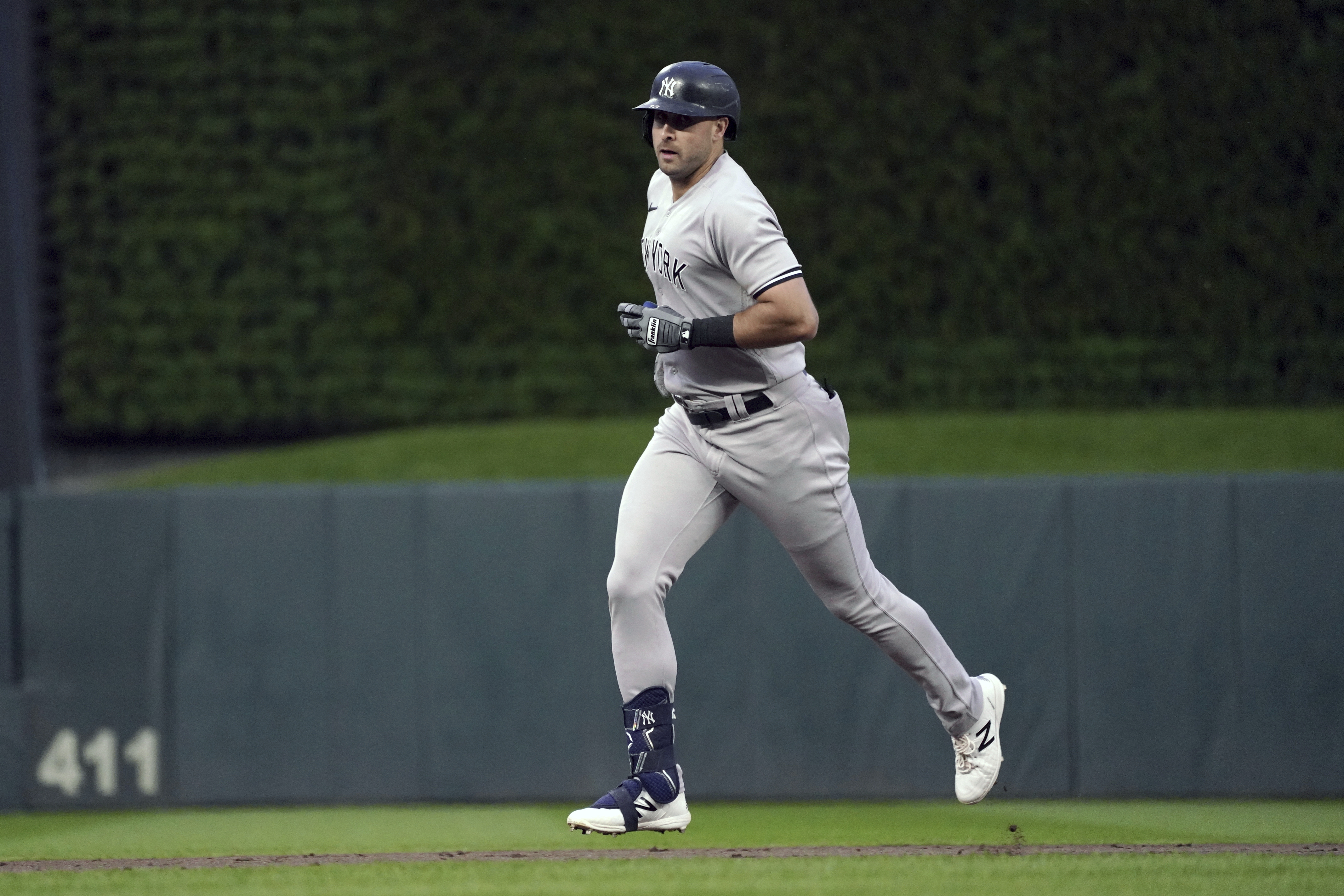 A Joey Gallo Trade to Milwaukee Would Not Cost Brewers Much