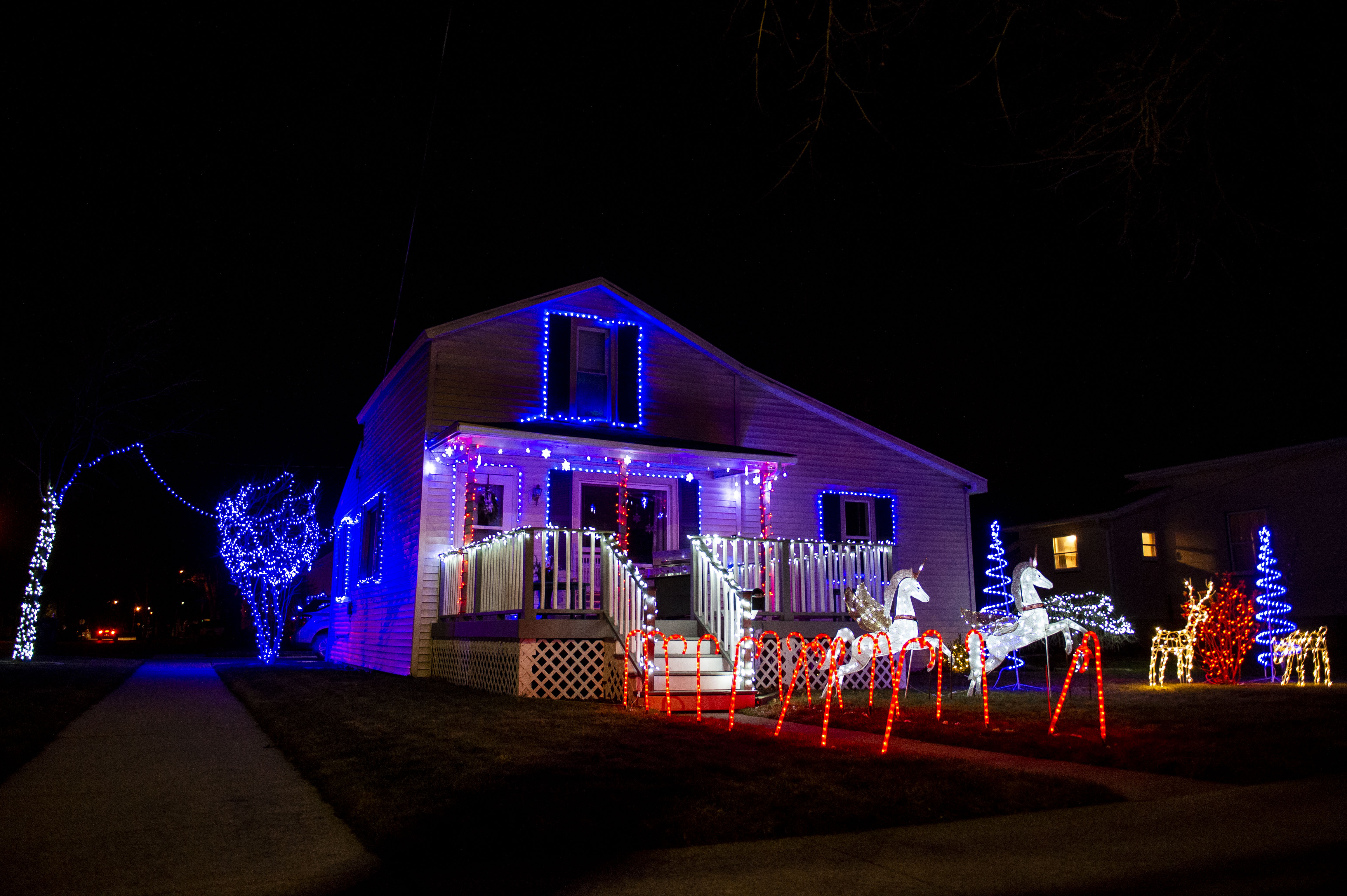 Dewitt Mi Christmas Light Contest 2022 See The Winners Of Bay City's 2021 Holiday Lighting Contest - Mlive.com