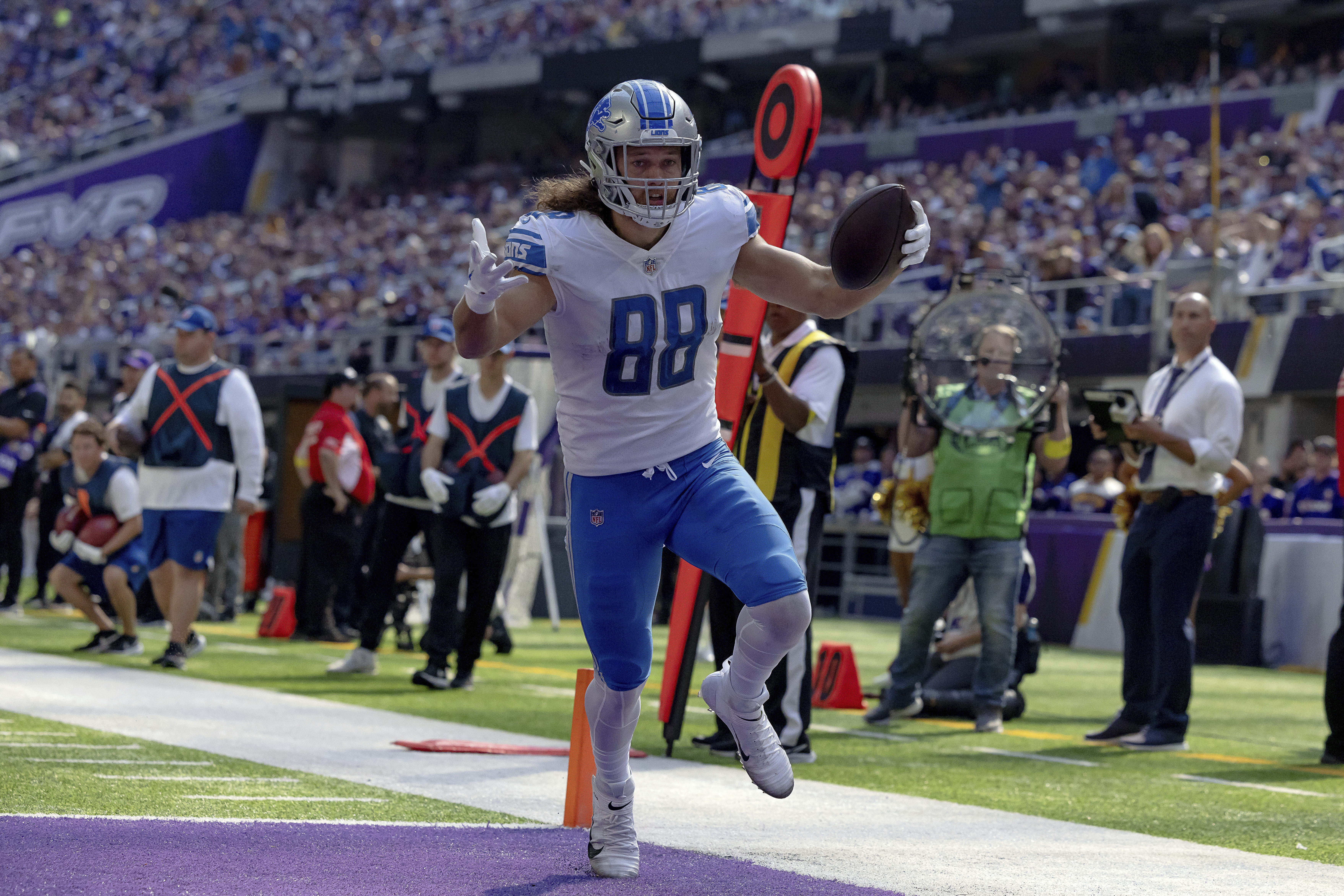 NFL Week 14 early betting lines: Vikings are underdogs against Lions