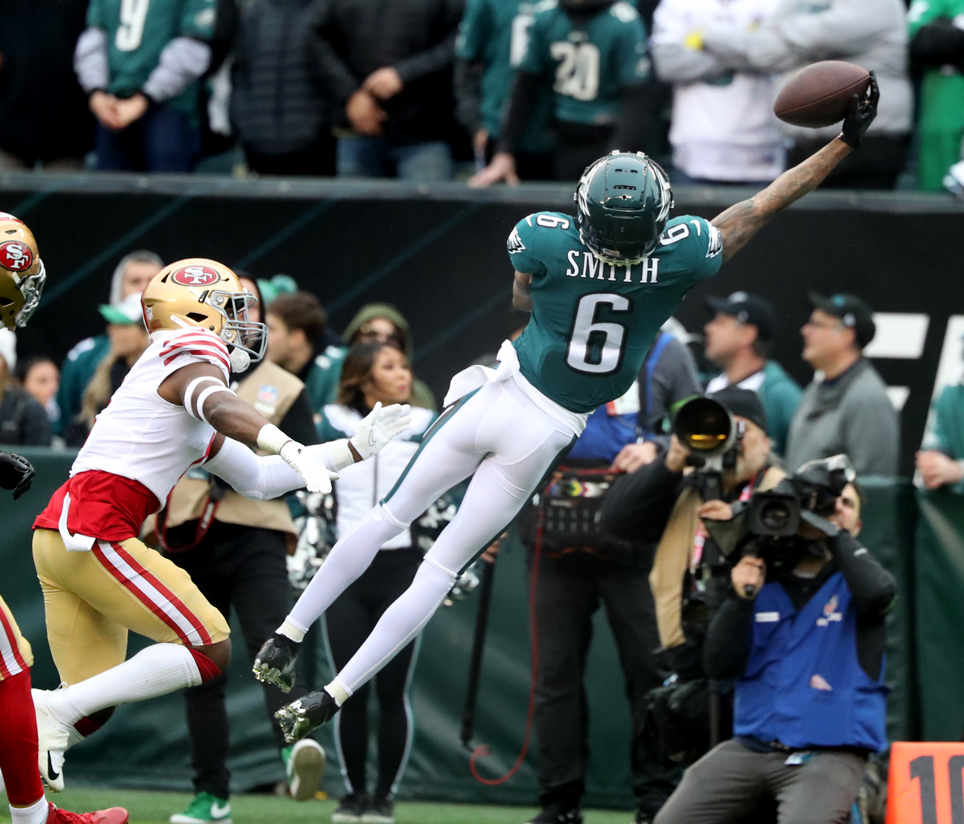 Jan 29, 2023; Philadelphia, Pennsylvania, USA; San Francisco 49ers  linebacker Azeez Al-Shaair (51) warms up before the start of NFC  Championship against the Philadelphia Eagles in Philadelphia, Pennsylvania.  Mandatory Credit Eric Canha/CSM/Sipa