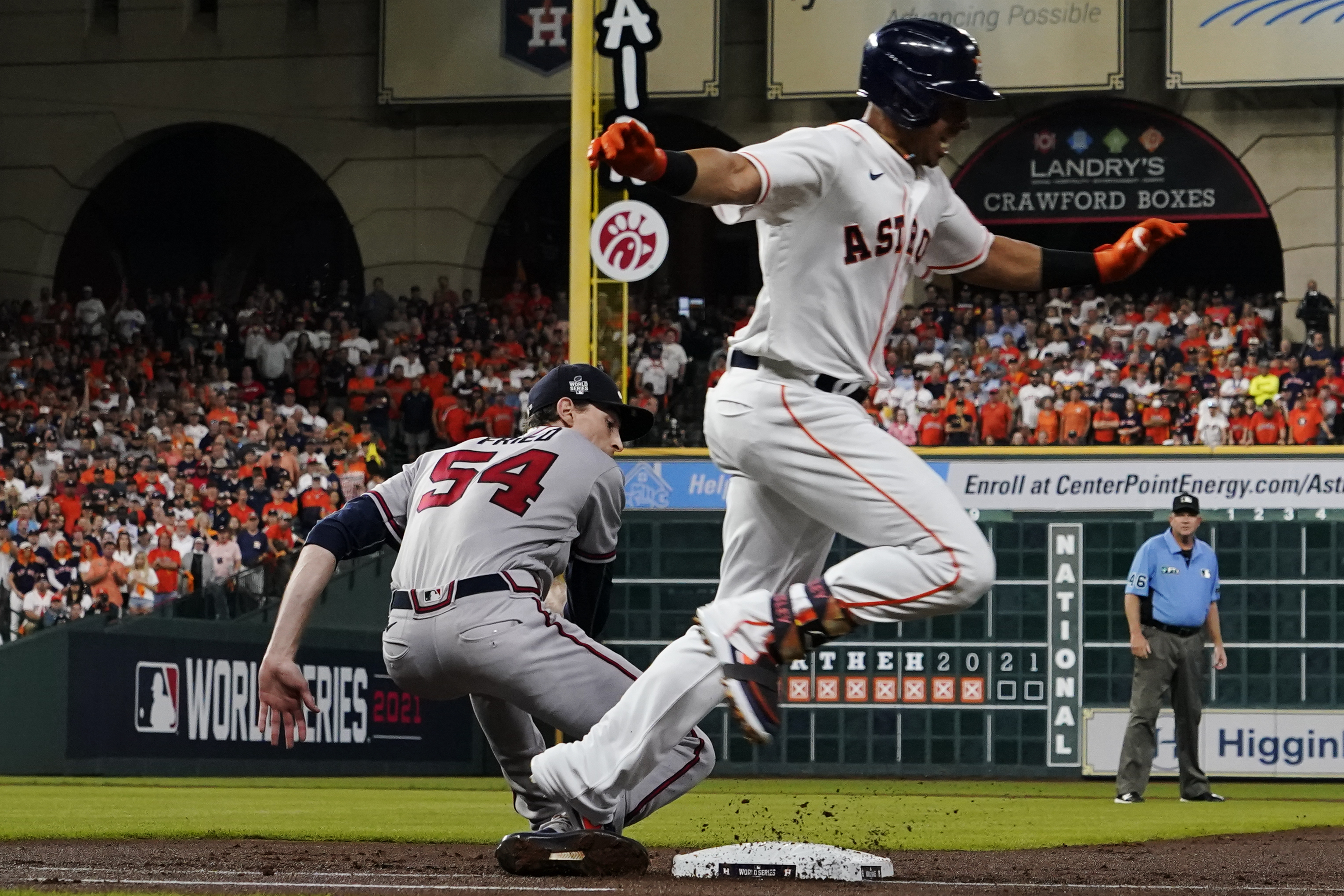 2021 World Series: Atlanta Braves beat Houston Astros 7-0 in Game 6 to  capture first title in 26 years - ABC11 Raleigh-Durham