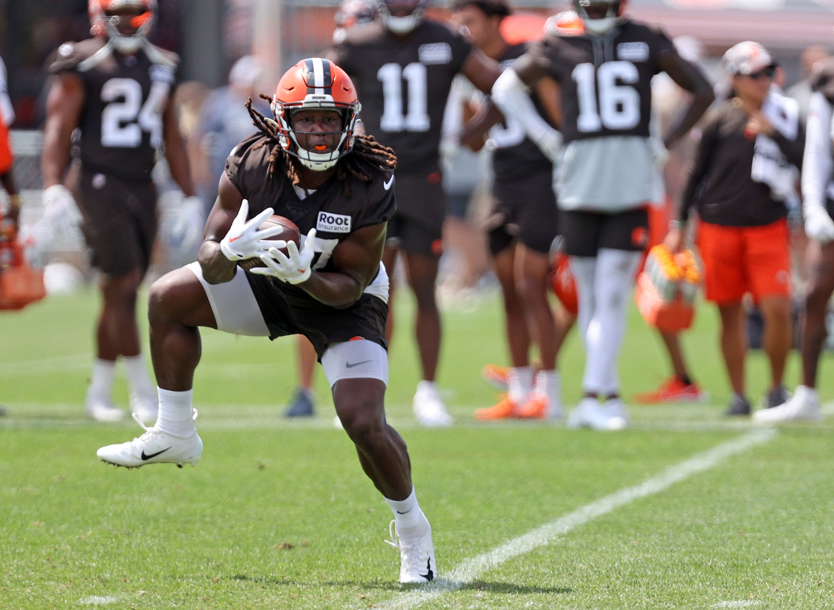 Why the Browns Won't Be Able to Trade Kareem Hunt - Sports4CLE, 10/27/22 