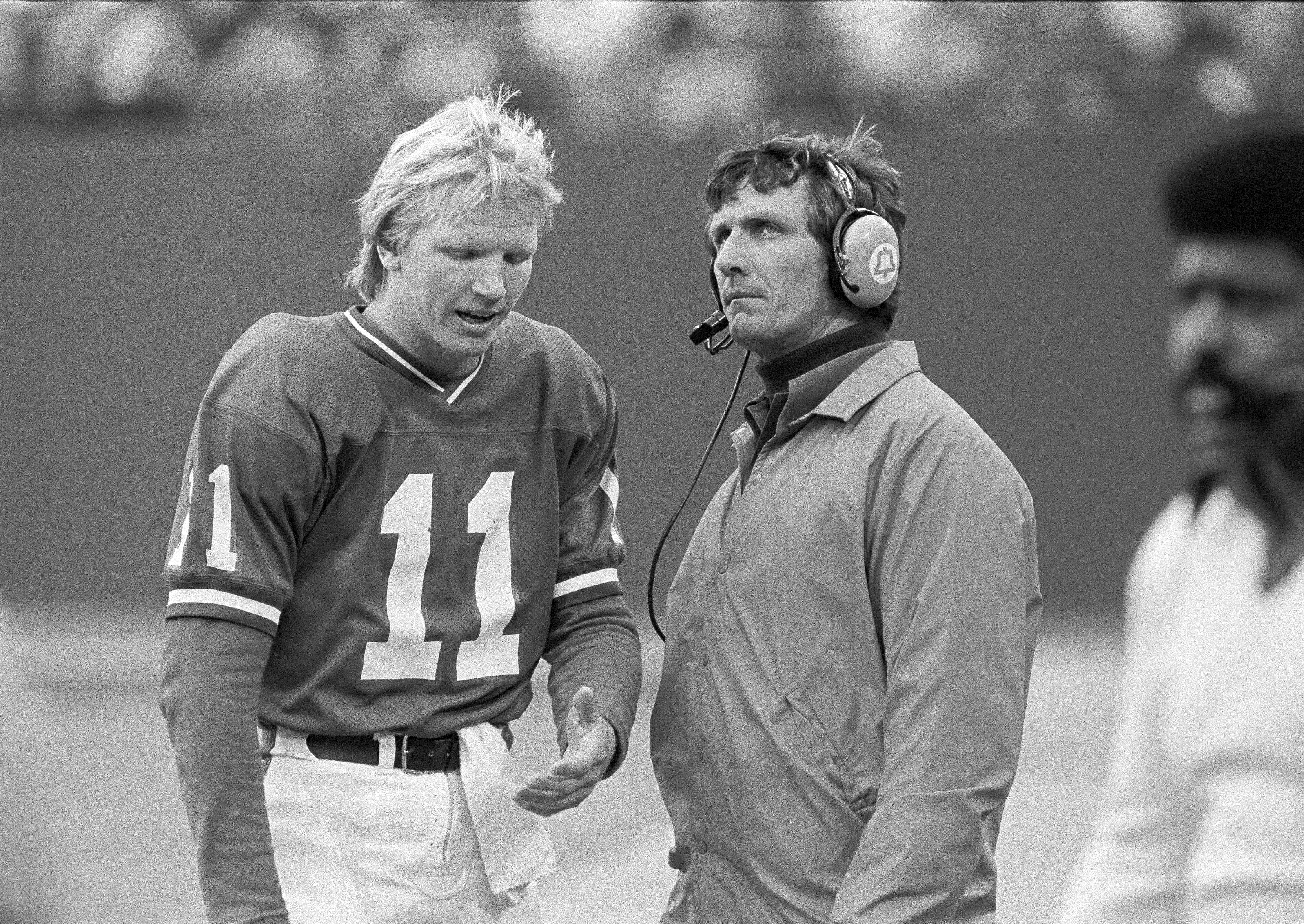 Ex-Giants coaches Bill Parcells, Bill Belichick praise Ray Perkins