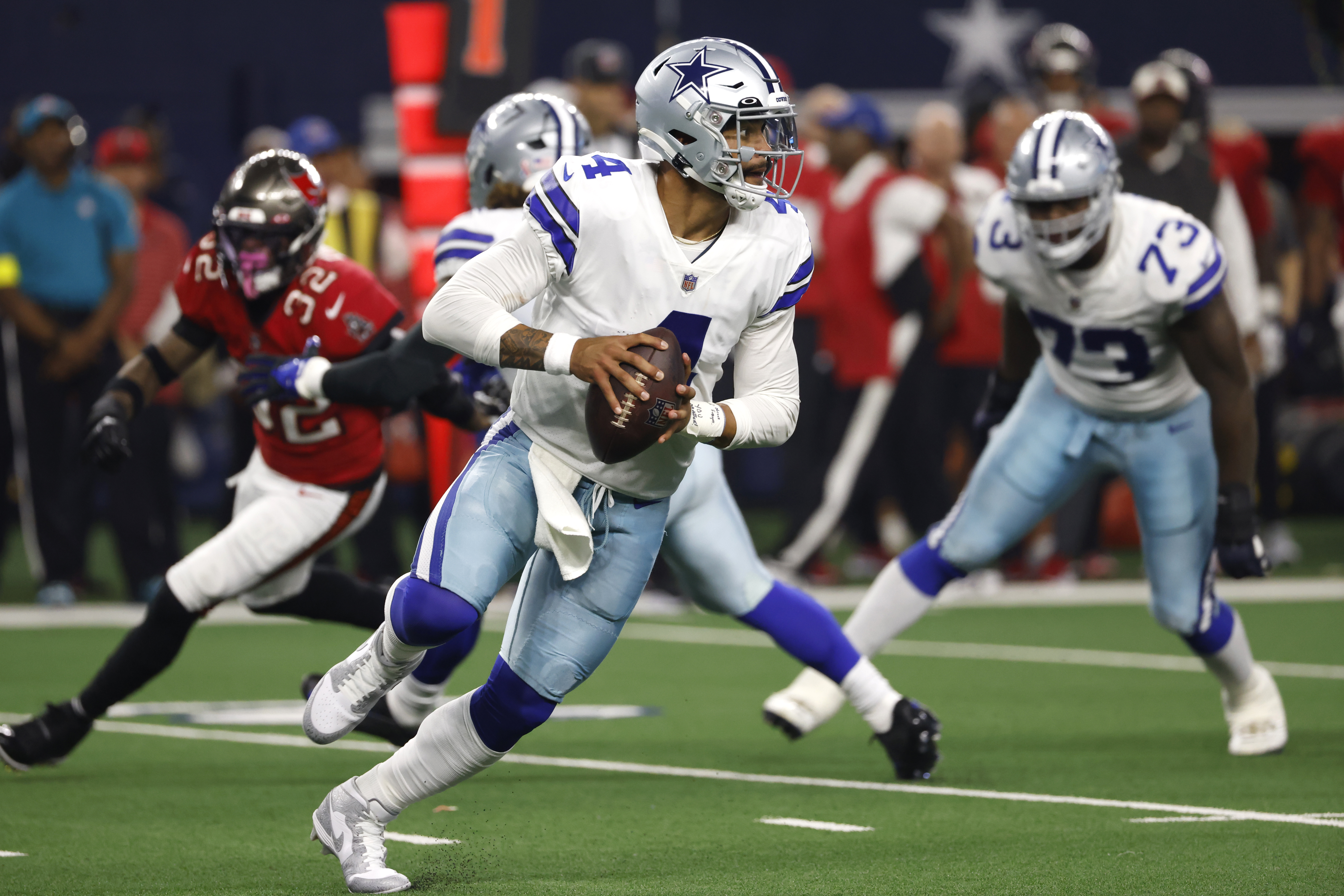 Cowboys vs. Buccaneers: Key matchups, pick, how to watch Tom Brady