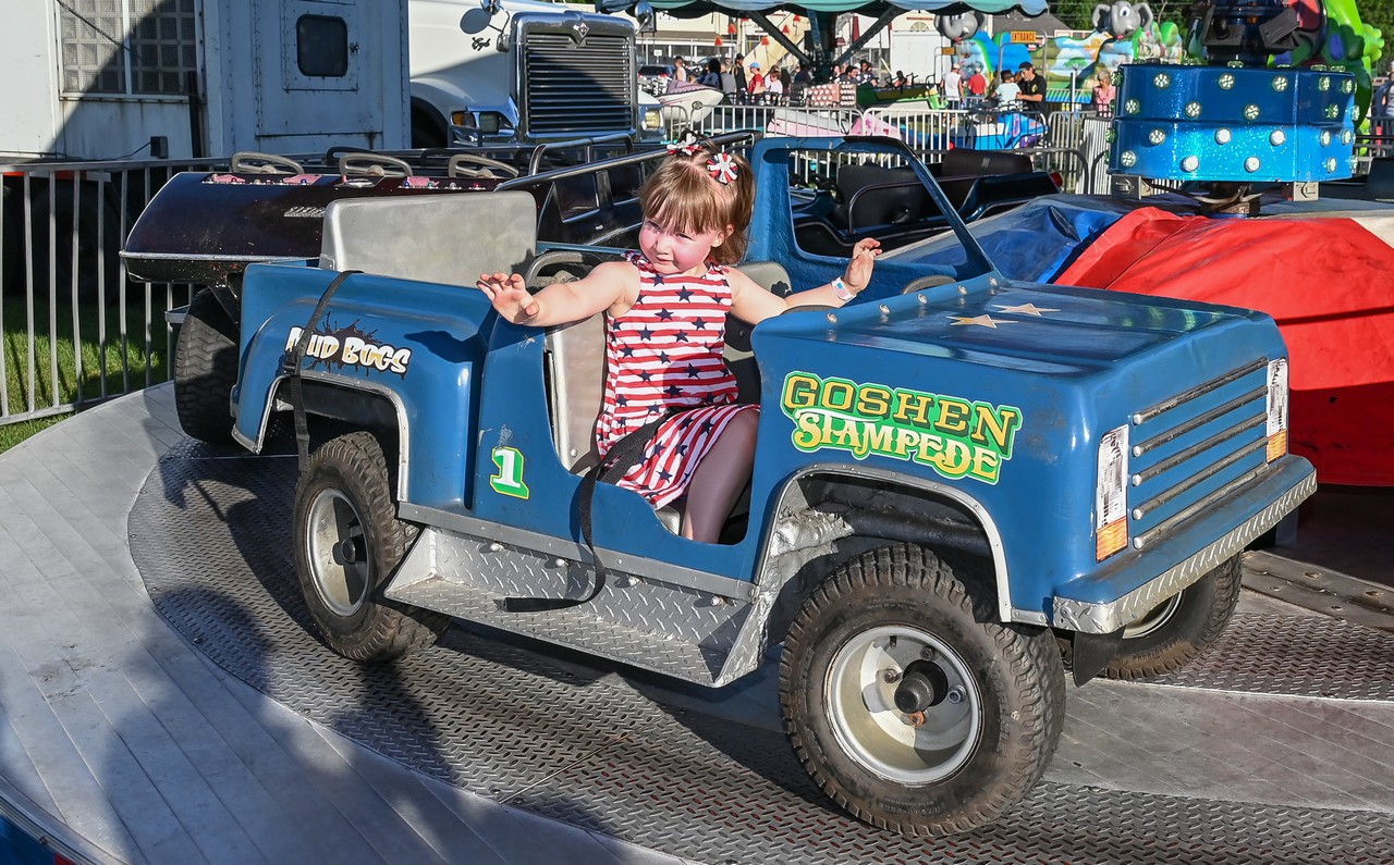 Rotary Club’s Carnival draws crowds to East Longmeadow (photos