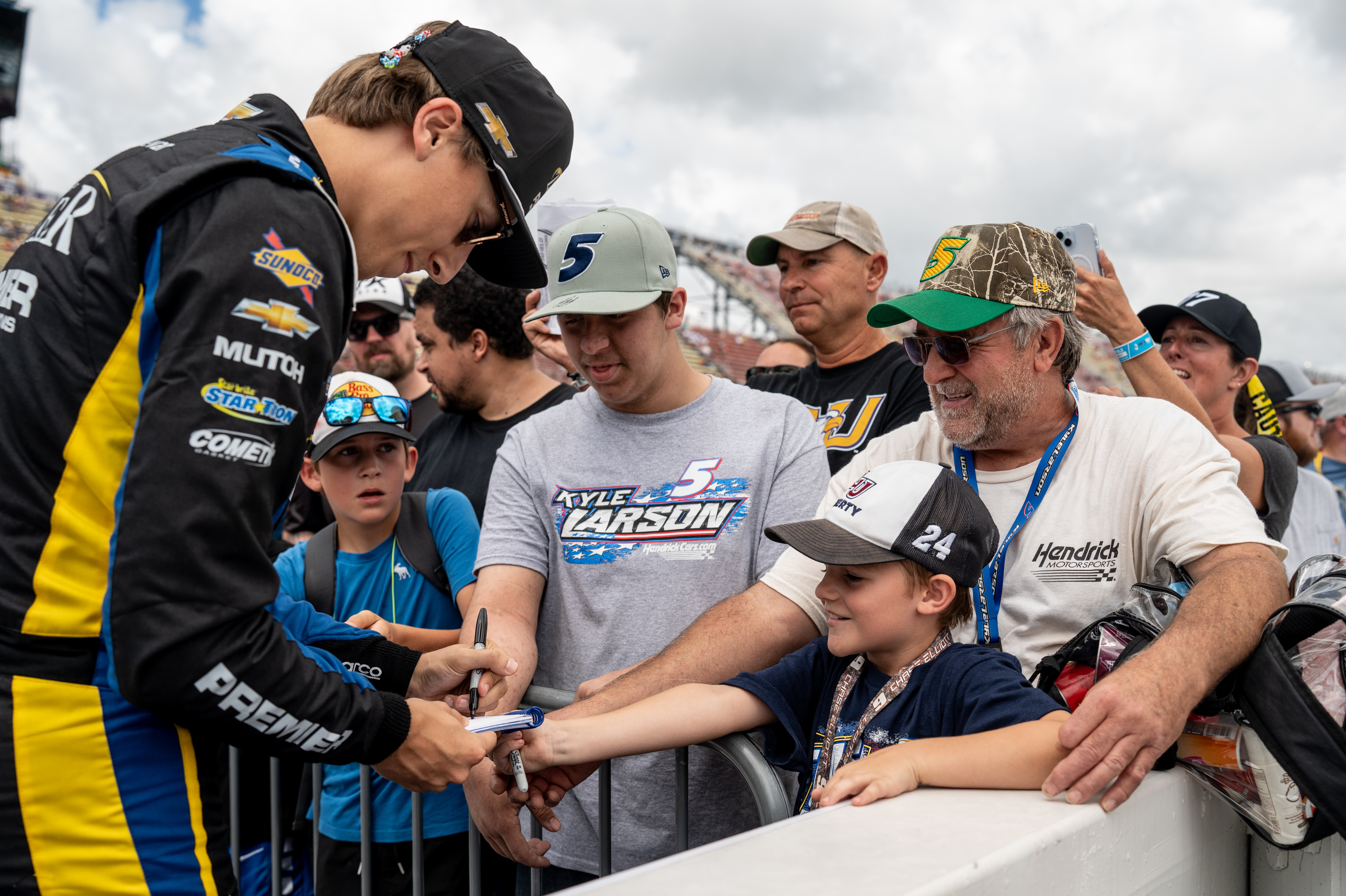 NASCAR FireKeepers Casino 400 at Michigan International Speedway ...