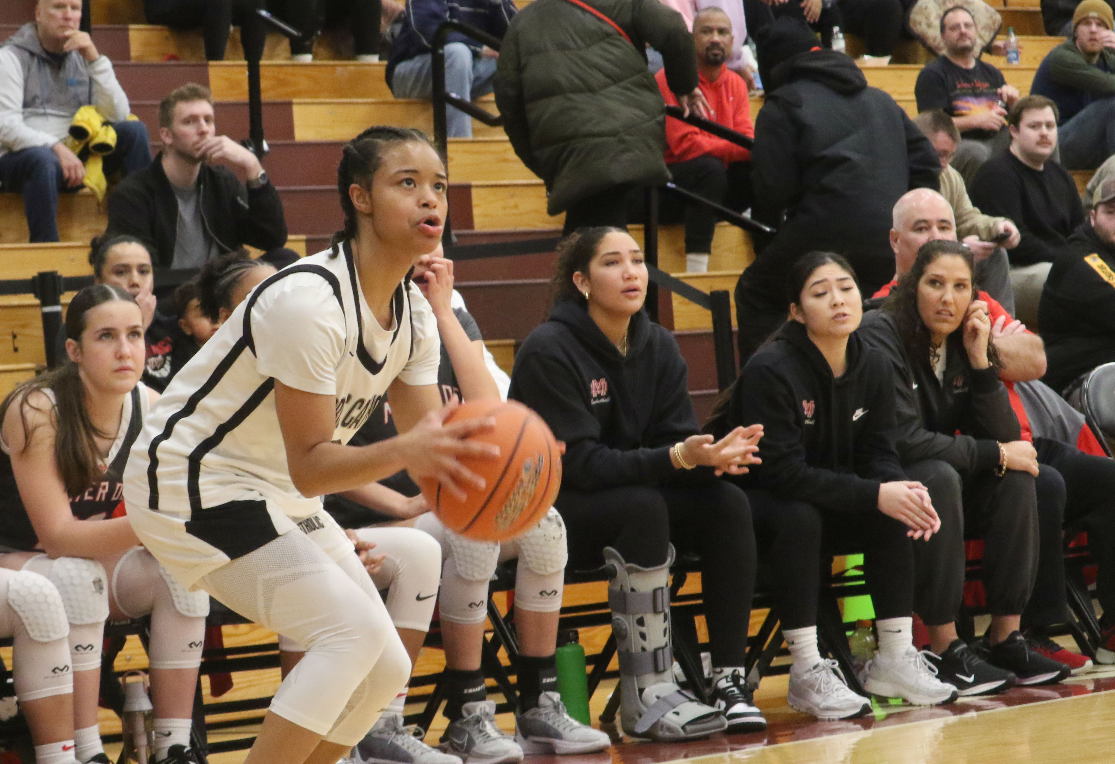 Morris Catholic vs. Mater Dei at Hoophall Classic masslive