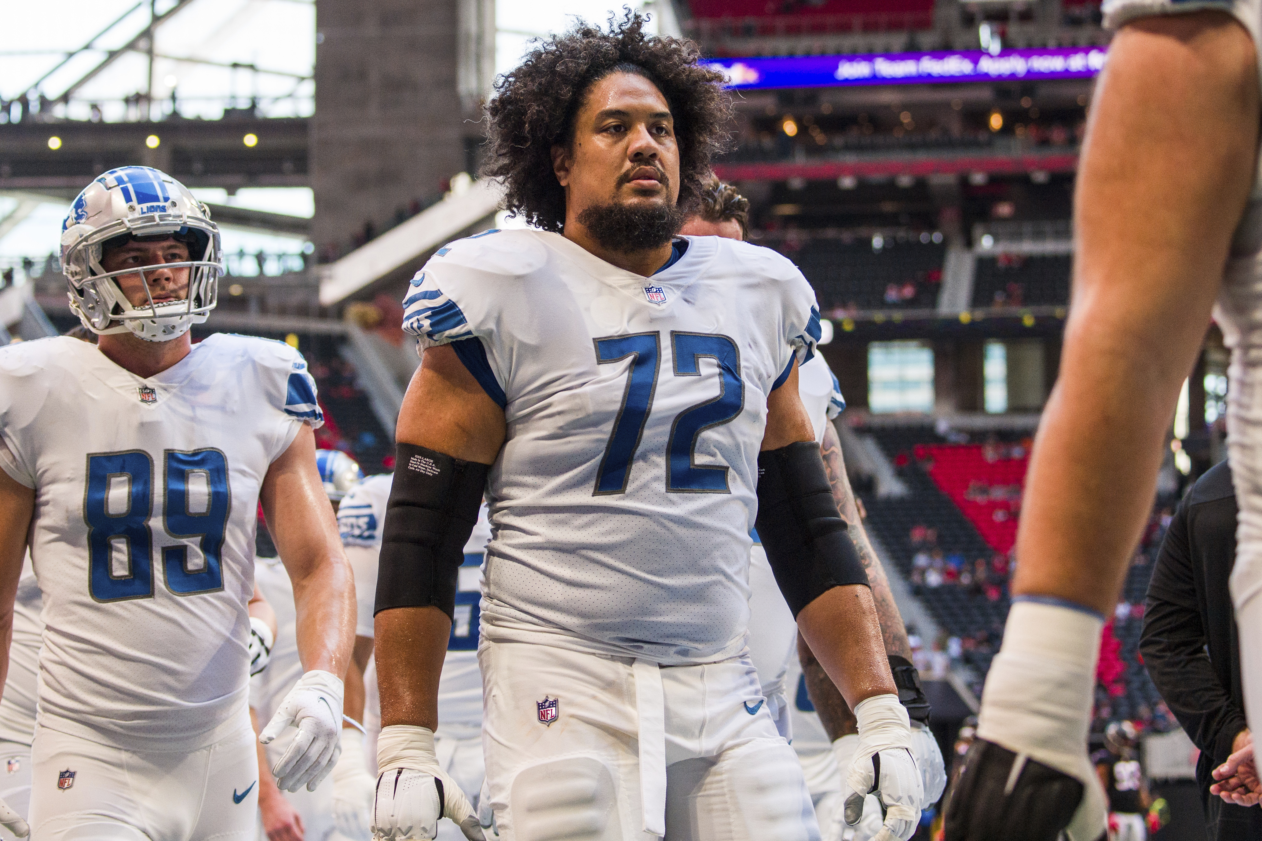 Who should the Detroit Lions use to replace Halapoulivaati Vaitai