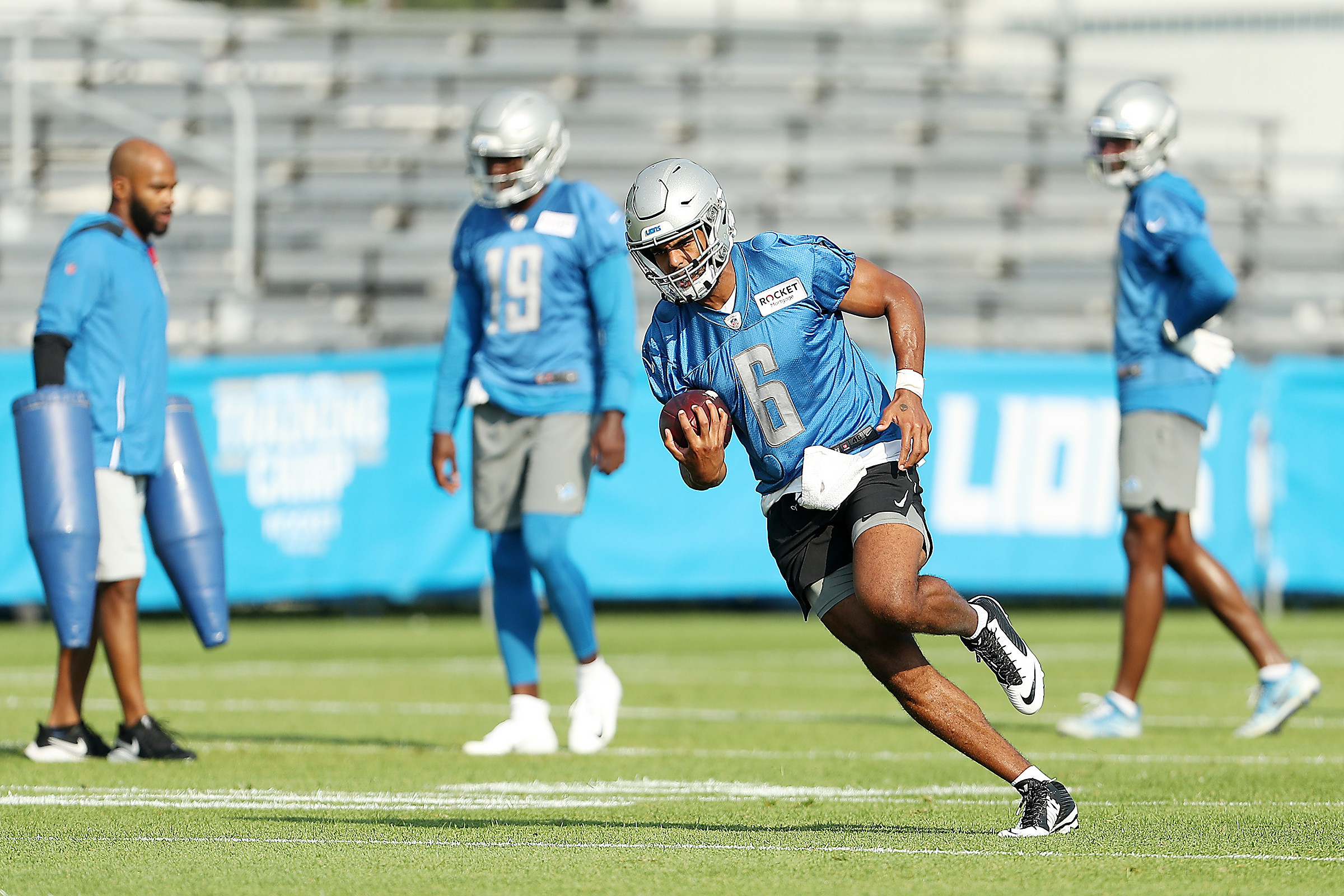 Pro Football Focus ranks Detroit Lions wide receivers as second-worst unit  in 2021 