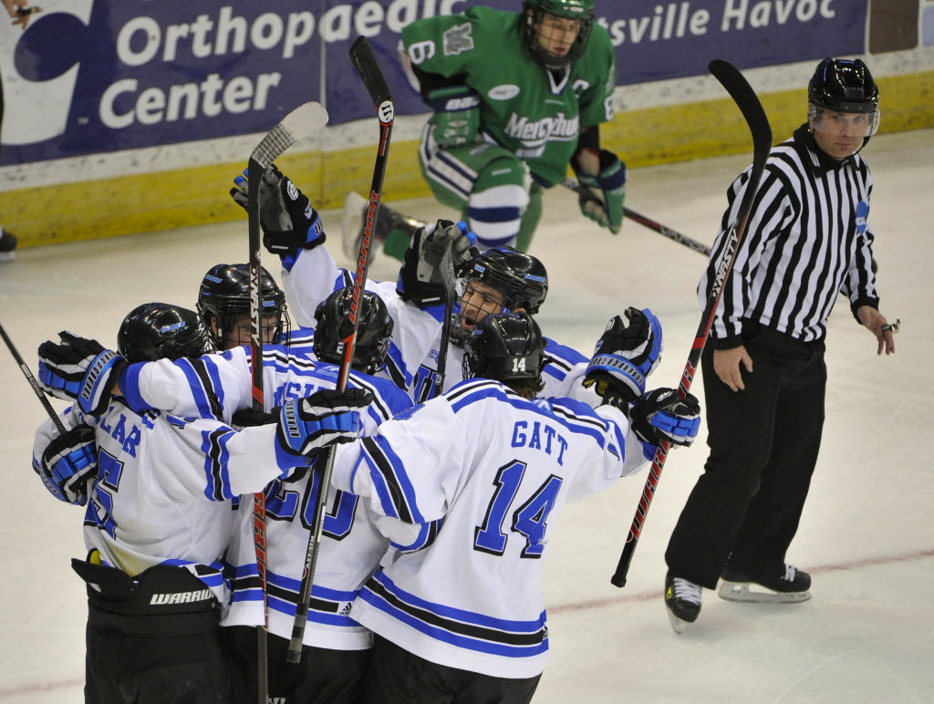 UAH Hockey donates season tickets to Huntsville non-profit