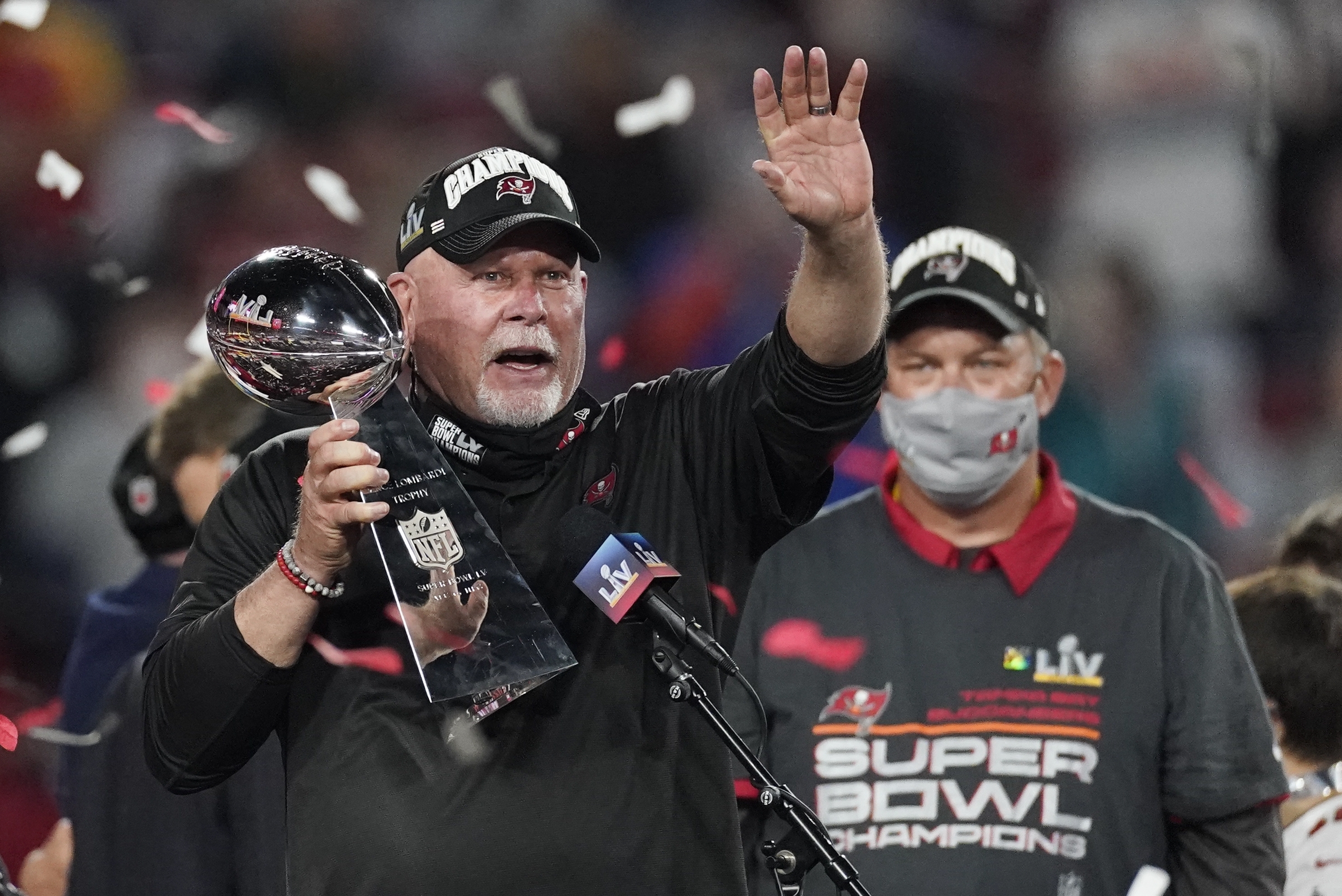 Tom Brady delivers epic speech at Bucs' Super Bowl ring ceremony