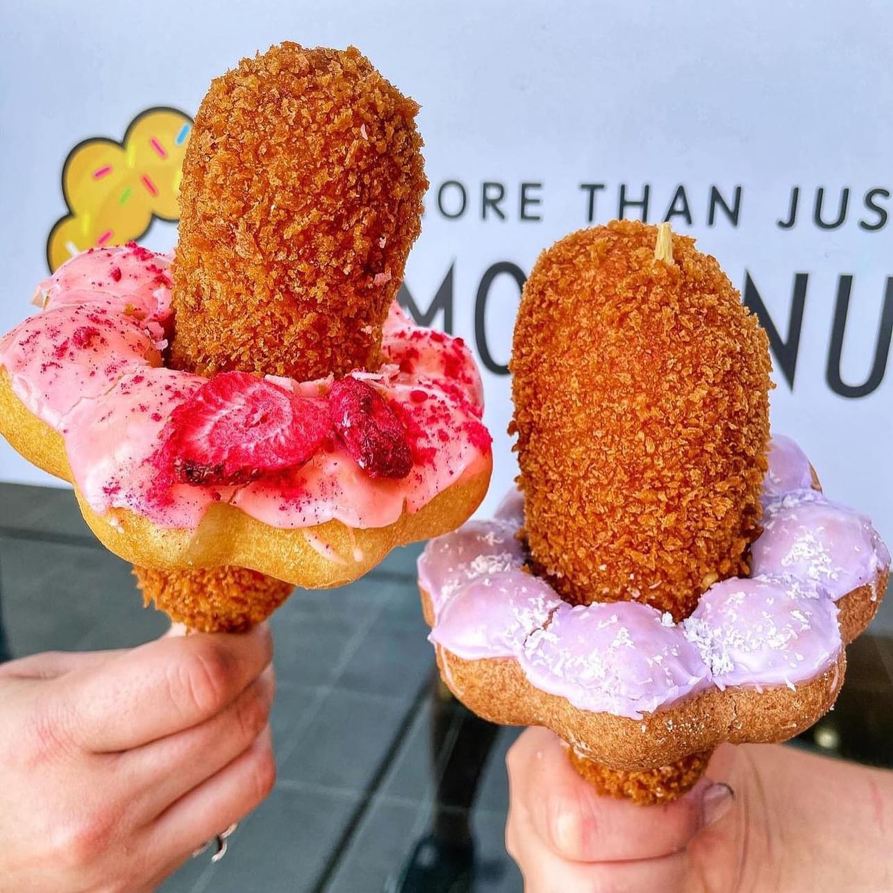 ドッグフード chanpon Chain with mochi doughnuts, Korean corn dogs announces Kalamazoo