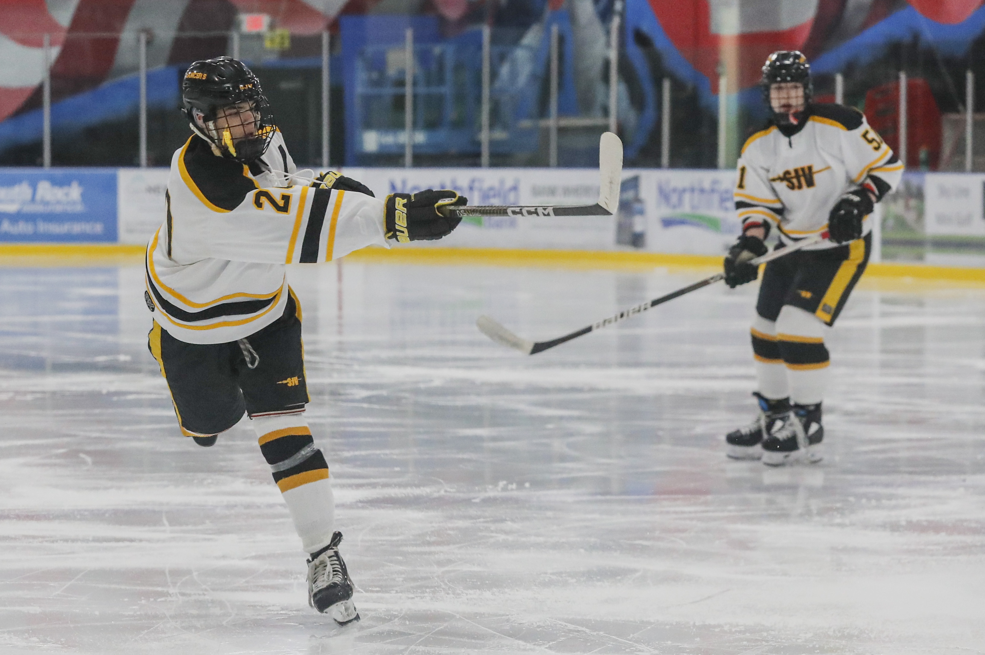 Ice Hockey 3St. John Vianney vs. 1Middletown North 2023 Handchen