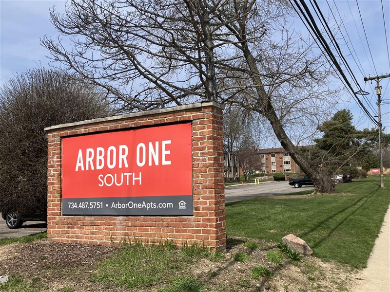 More residents told to vacate condemned Ypsilanti apartments - mlive.com