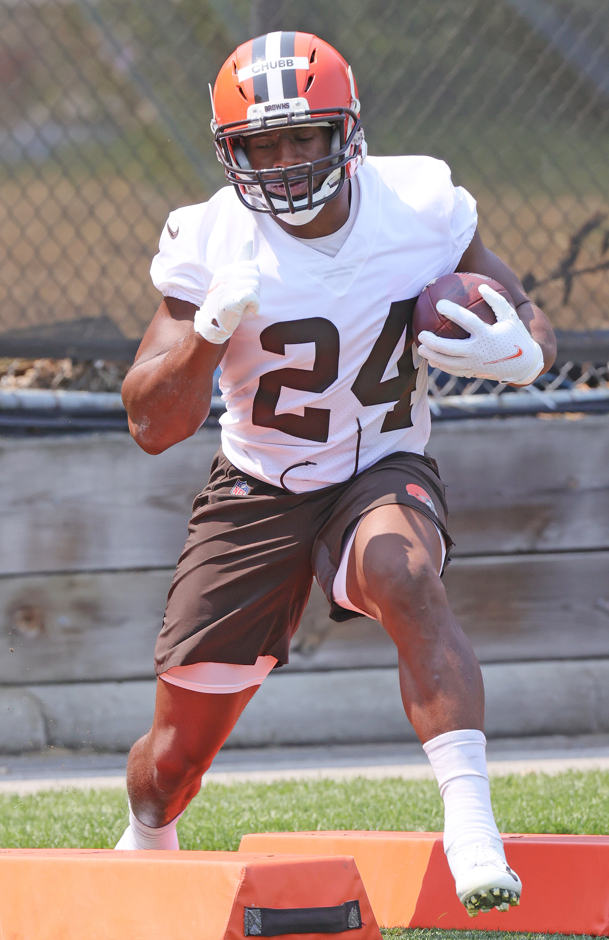 Black White American Football Jersey Nick Chubb #24 Jersey Custom